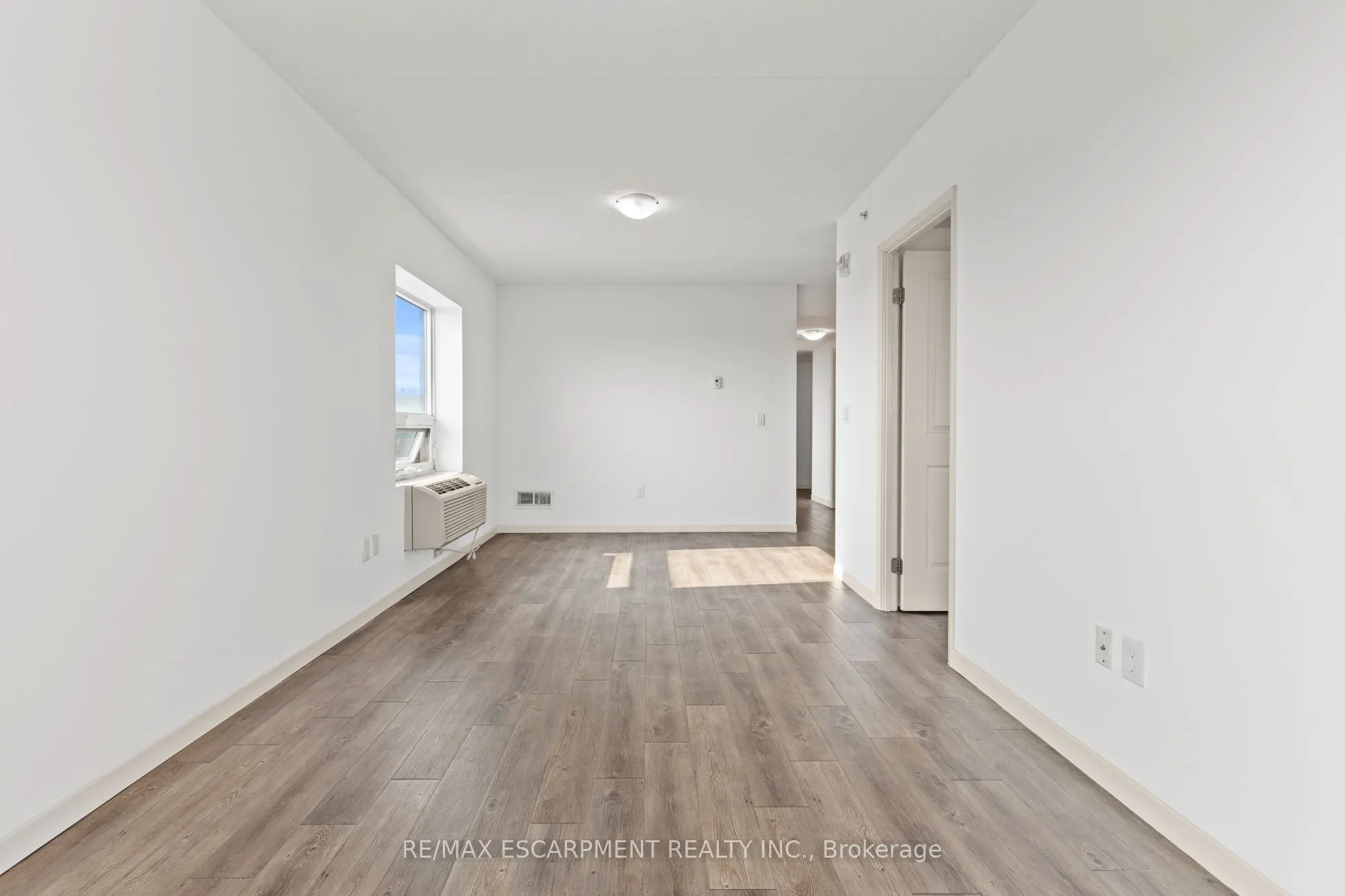 220 CANNON Street E, #701