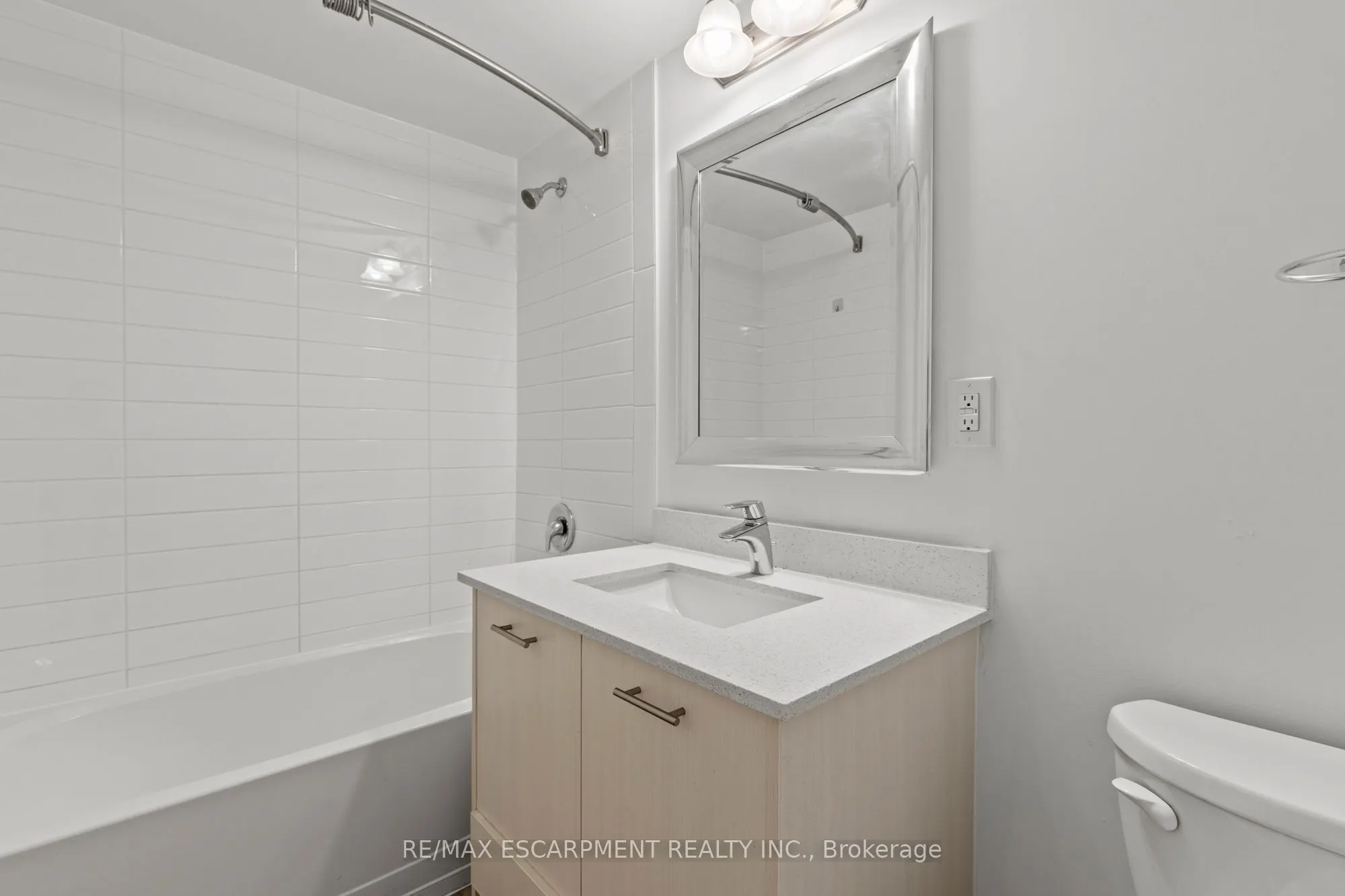 220 CANNON Street E, #701
