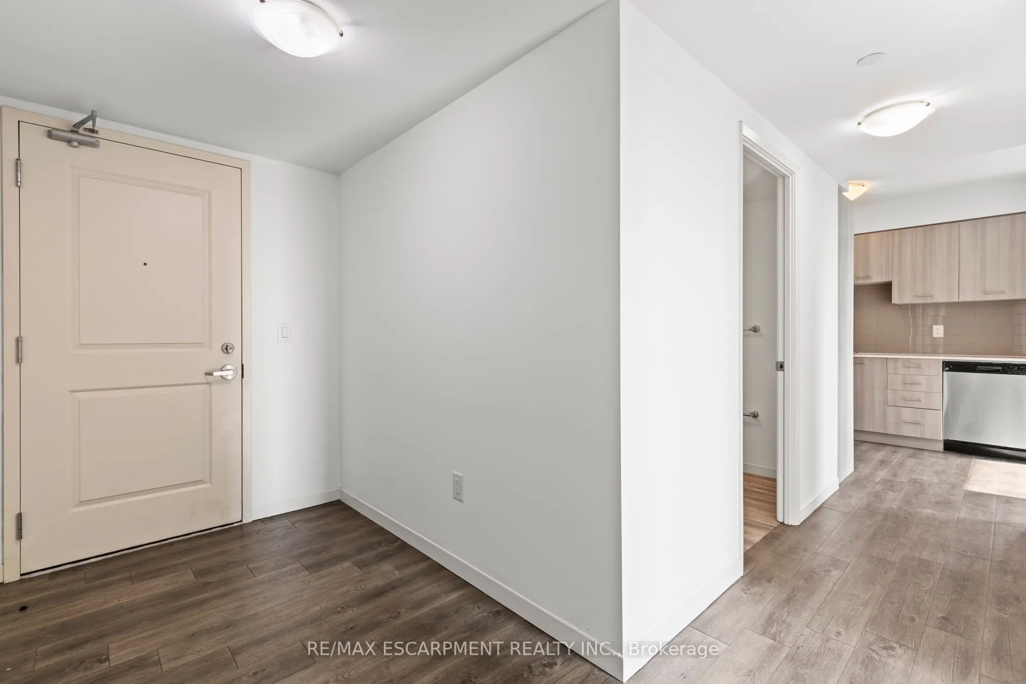 220 CANNON Street E, #701