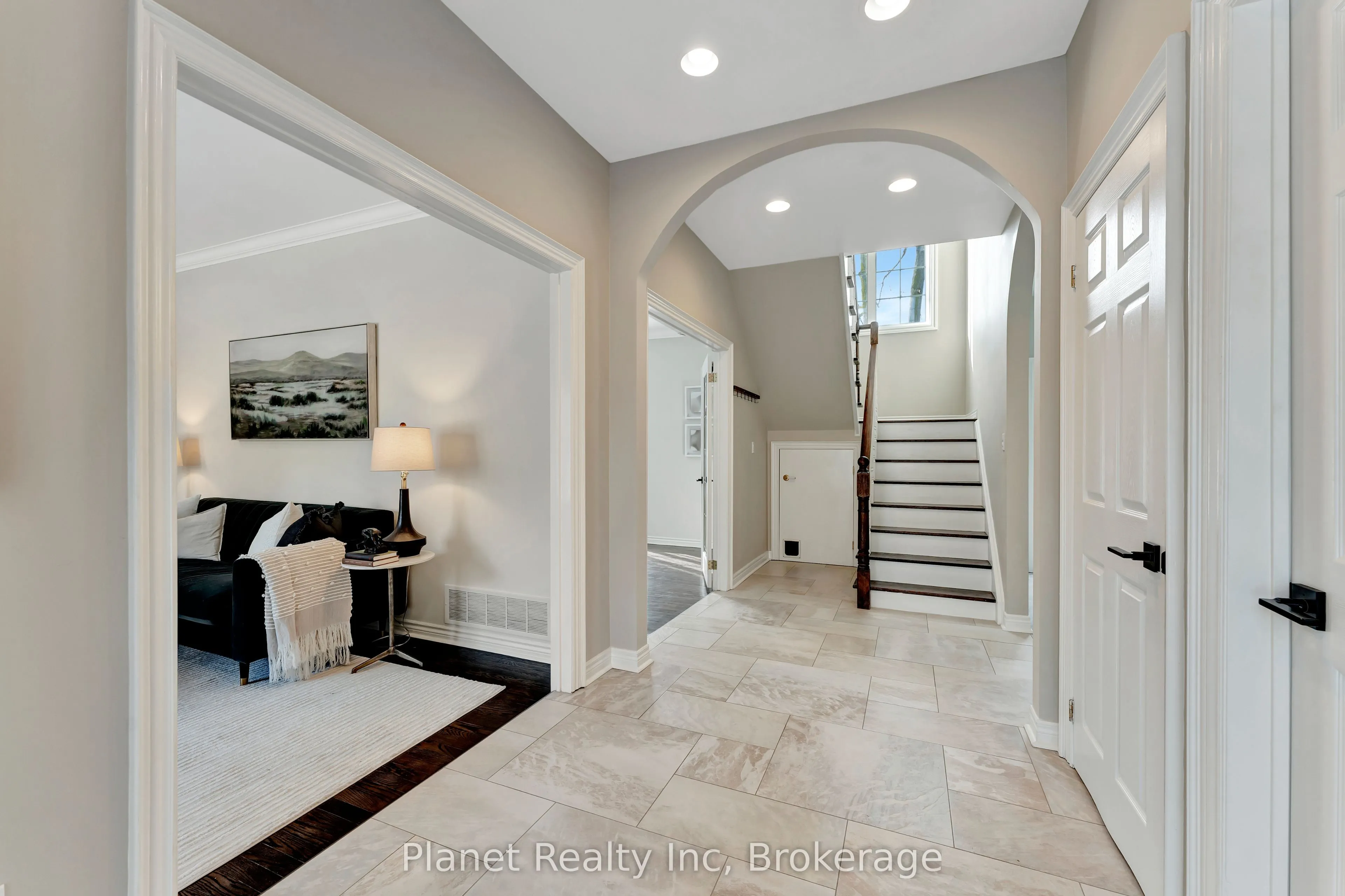 25 Manor Park Crescent #7