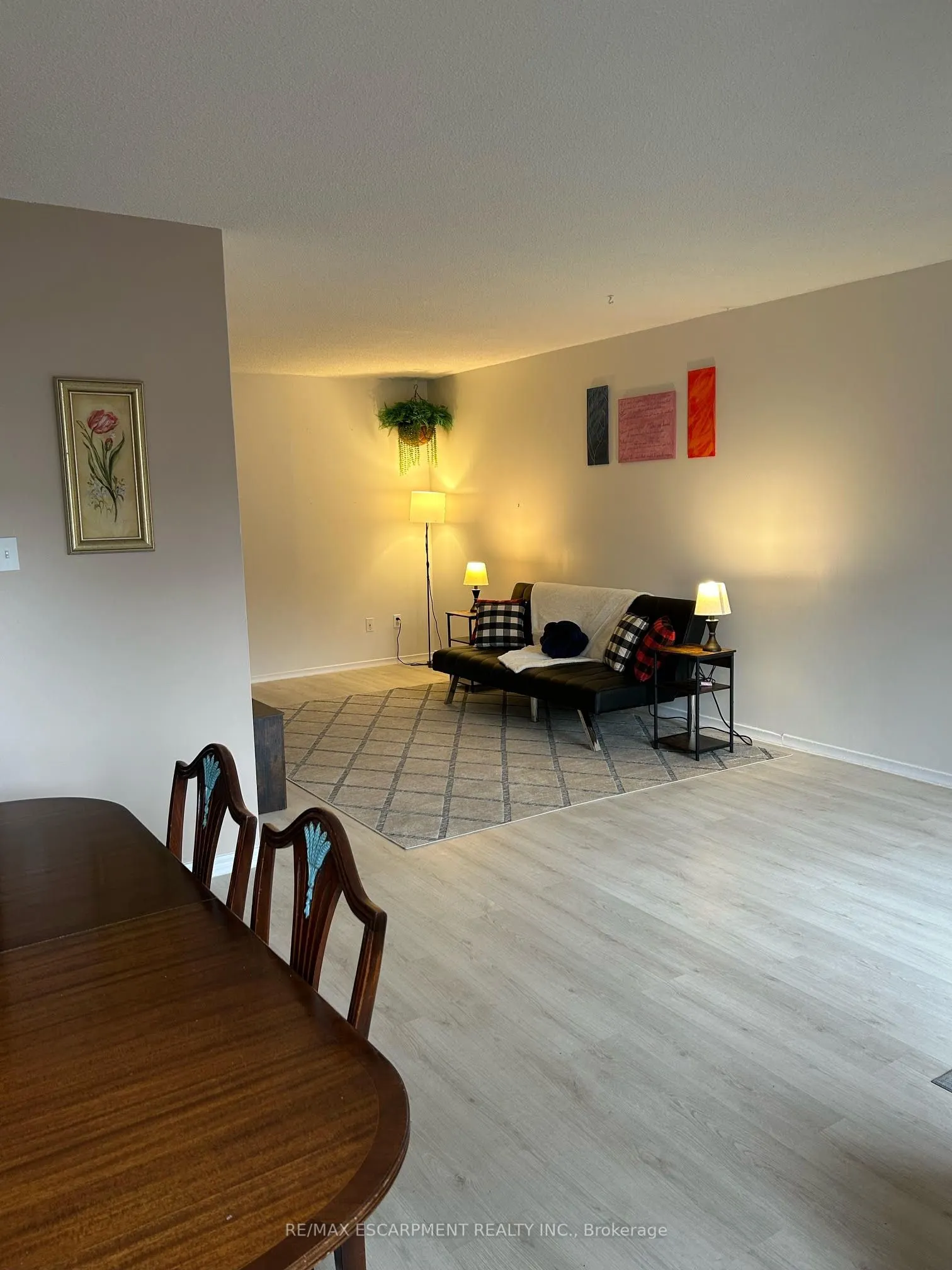 4209 Hixon Street, #204
