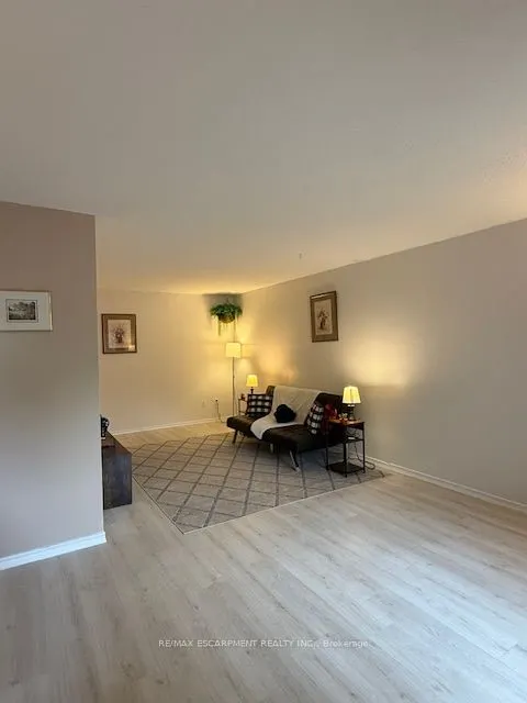 4209 Hixon Street, #204