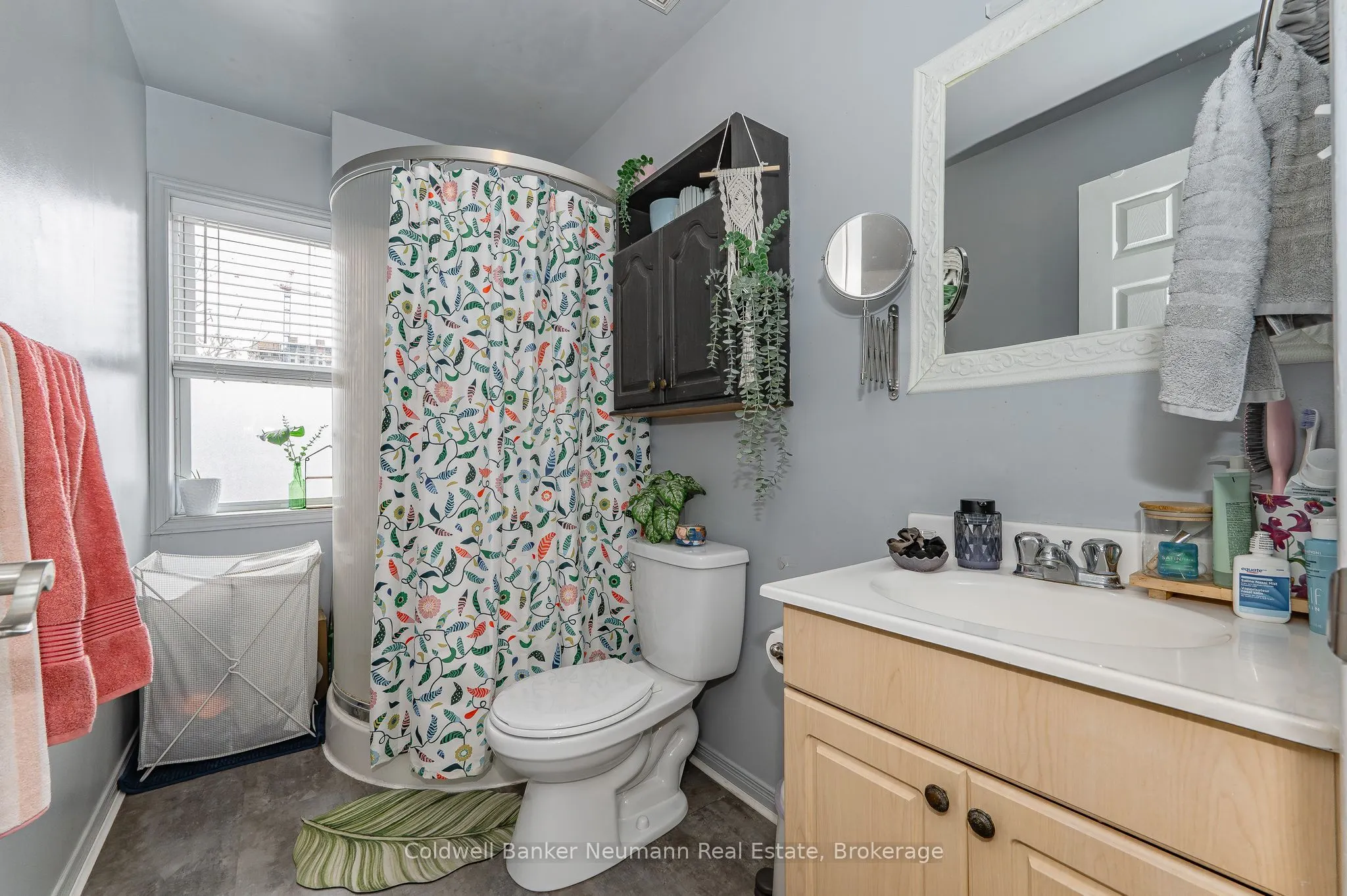 155 Weber Street E