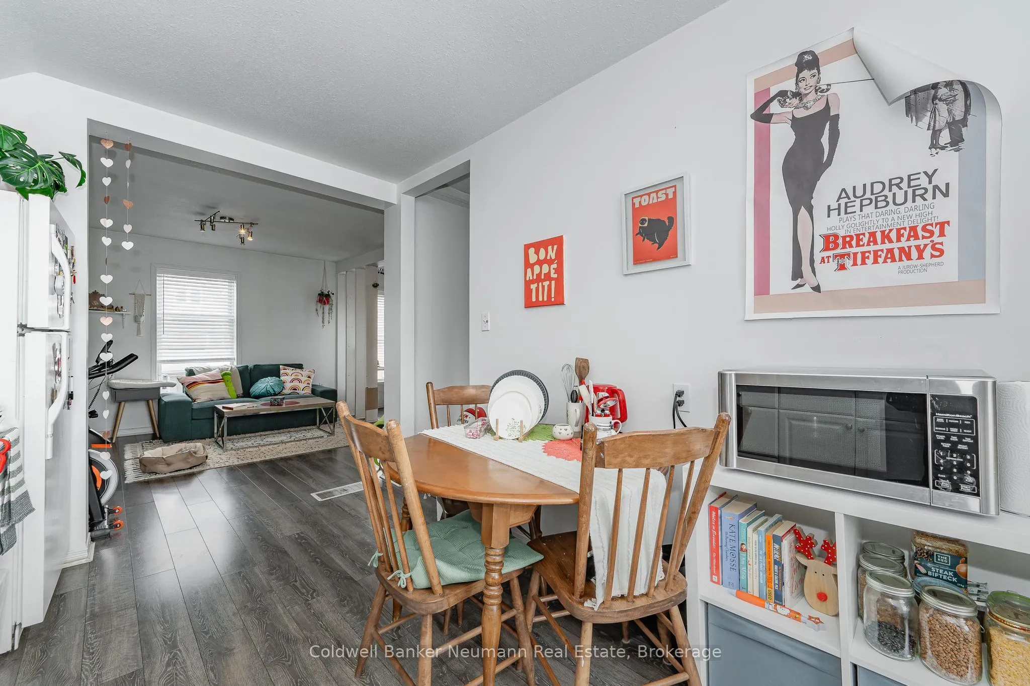 155 Weber Street E