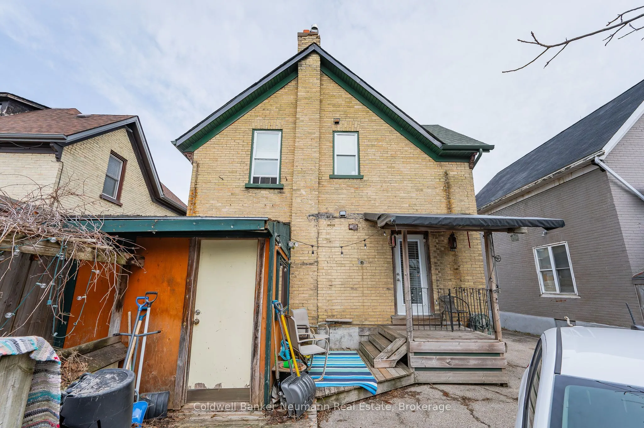 155 Weber Street E