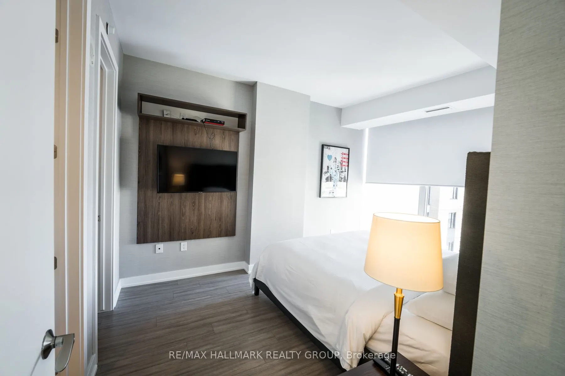 111 Champagne Avenue #1805