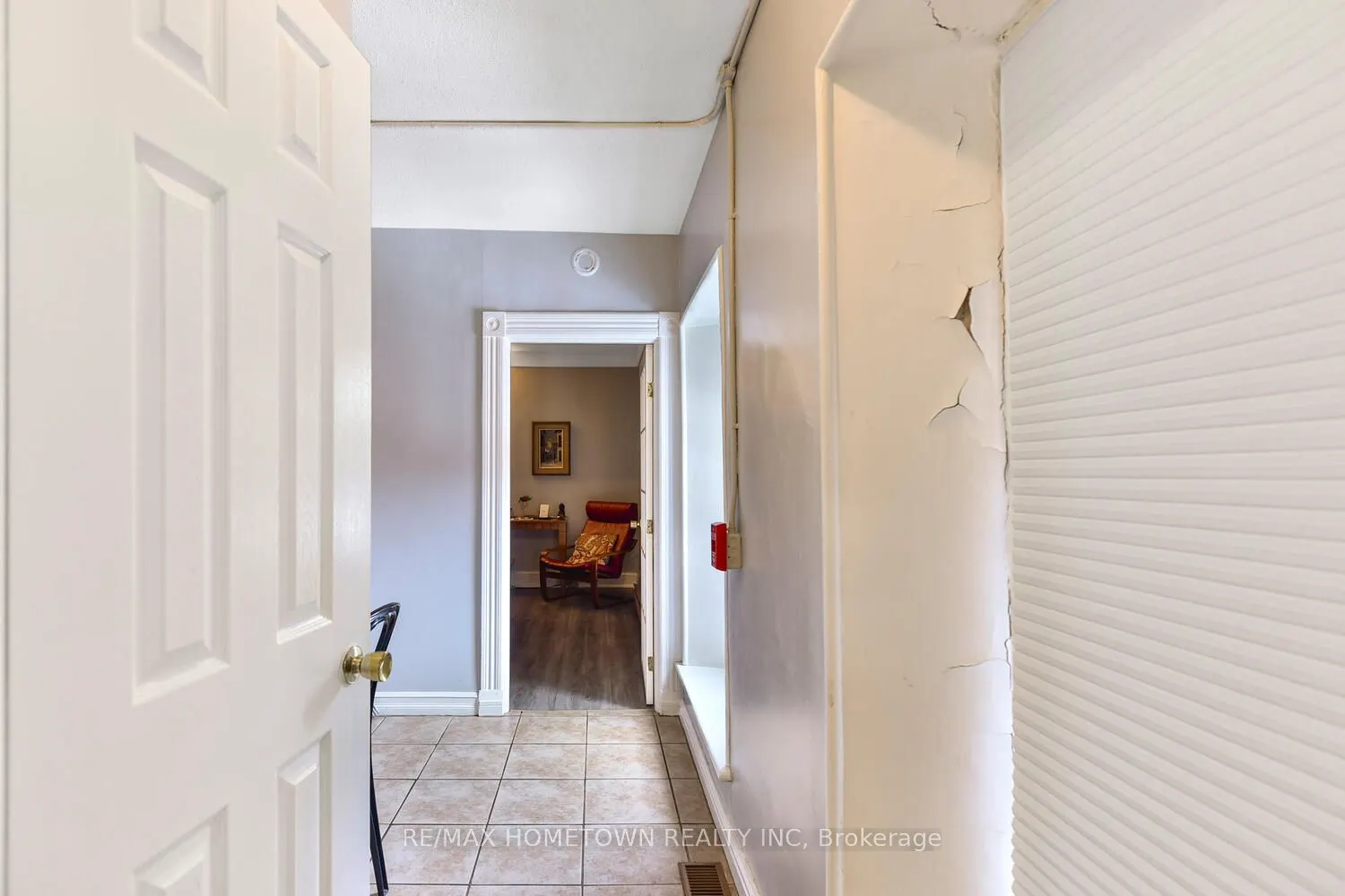 64 King Street E
