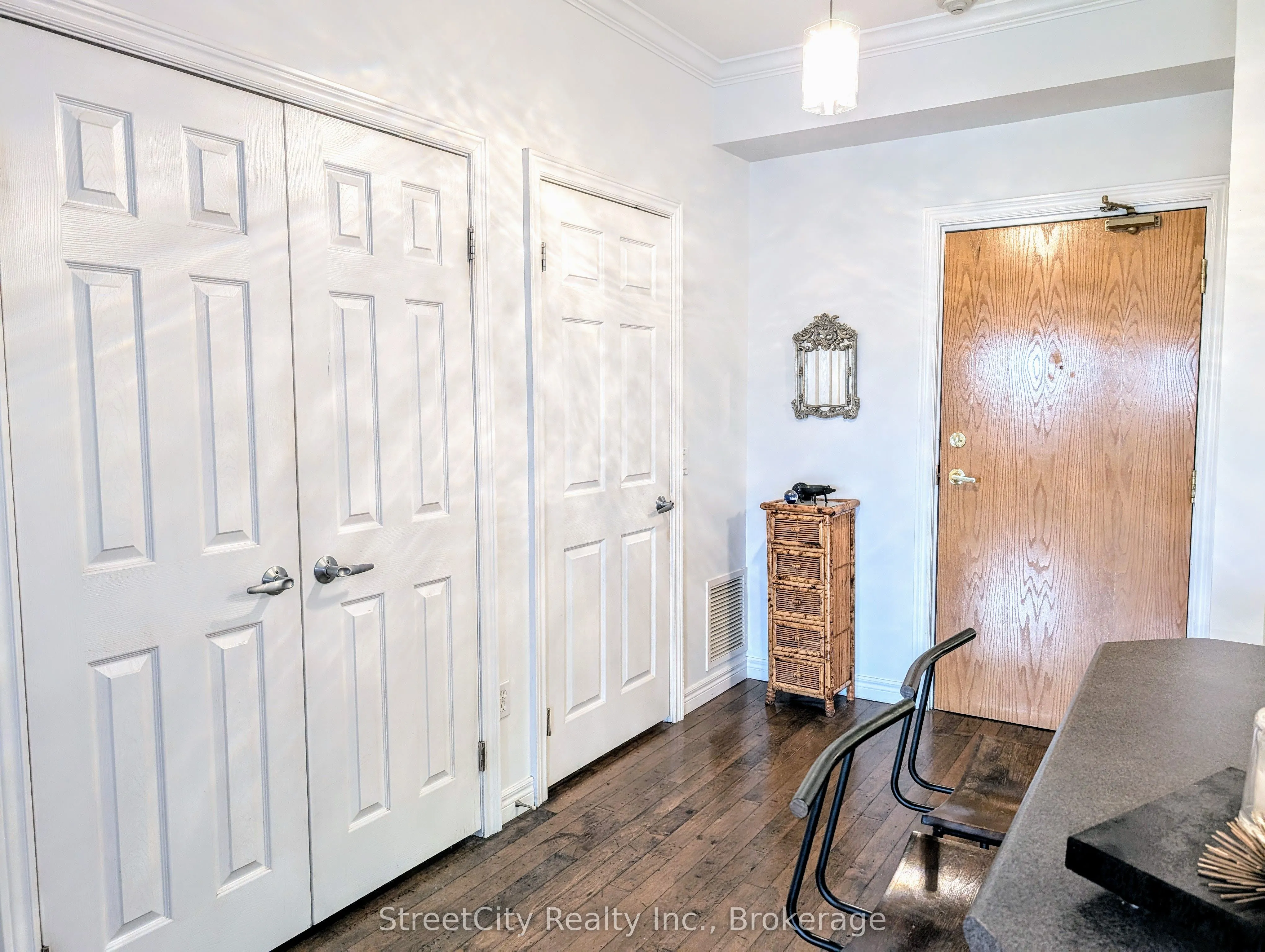160 Romeo Street S, #501