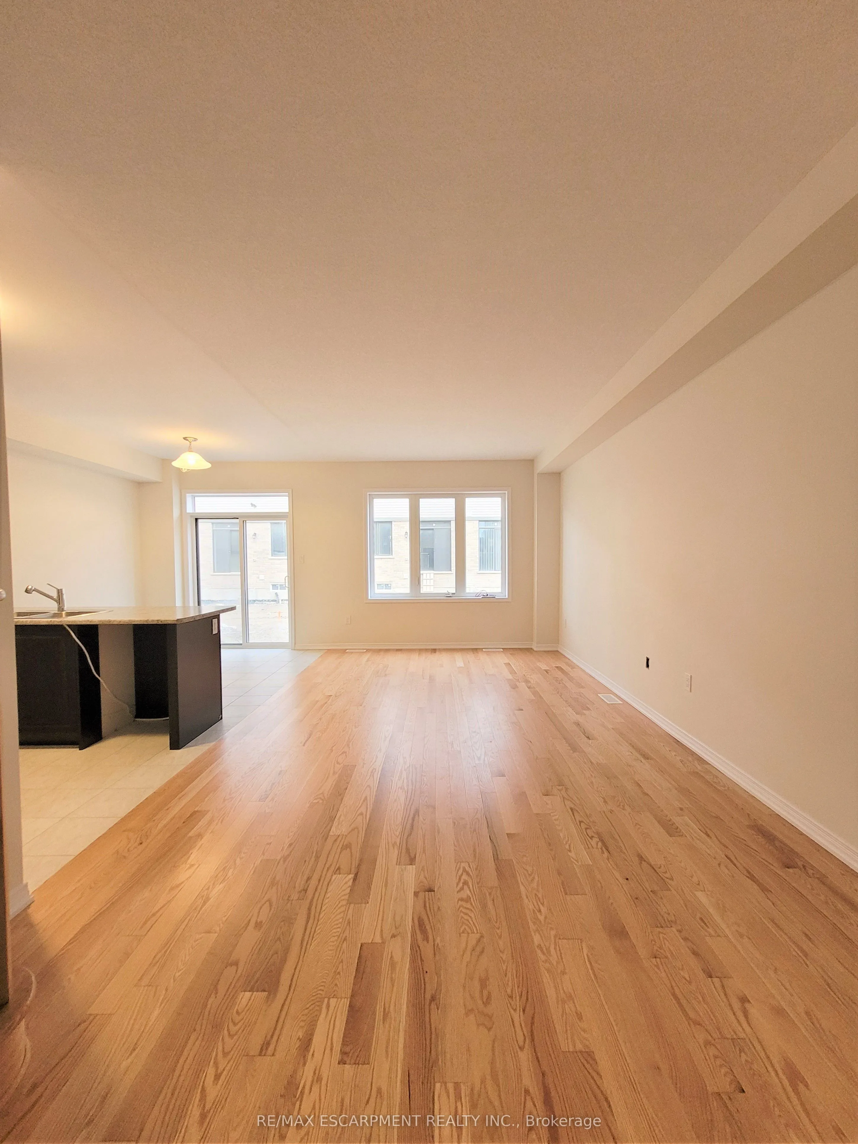 11 Amos Avenue