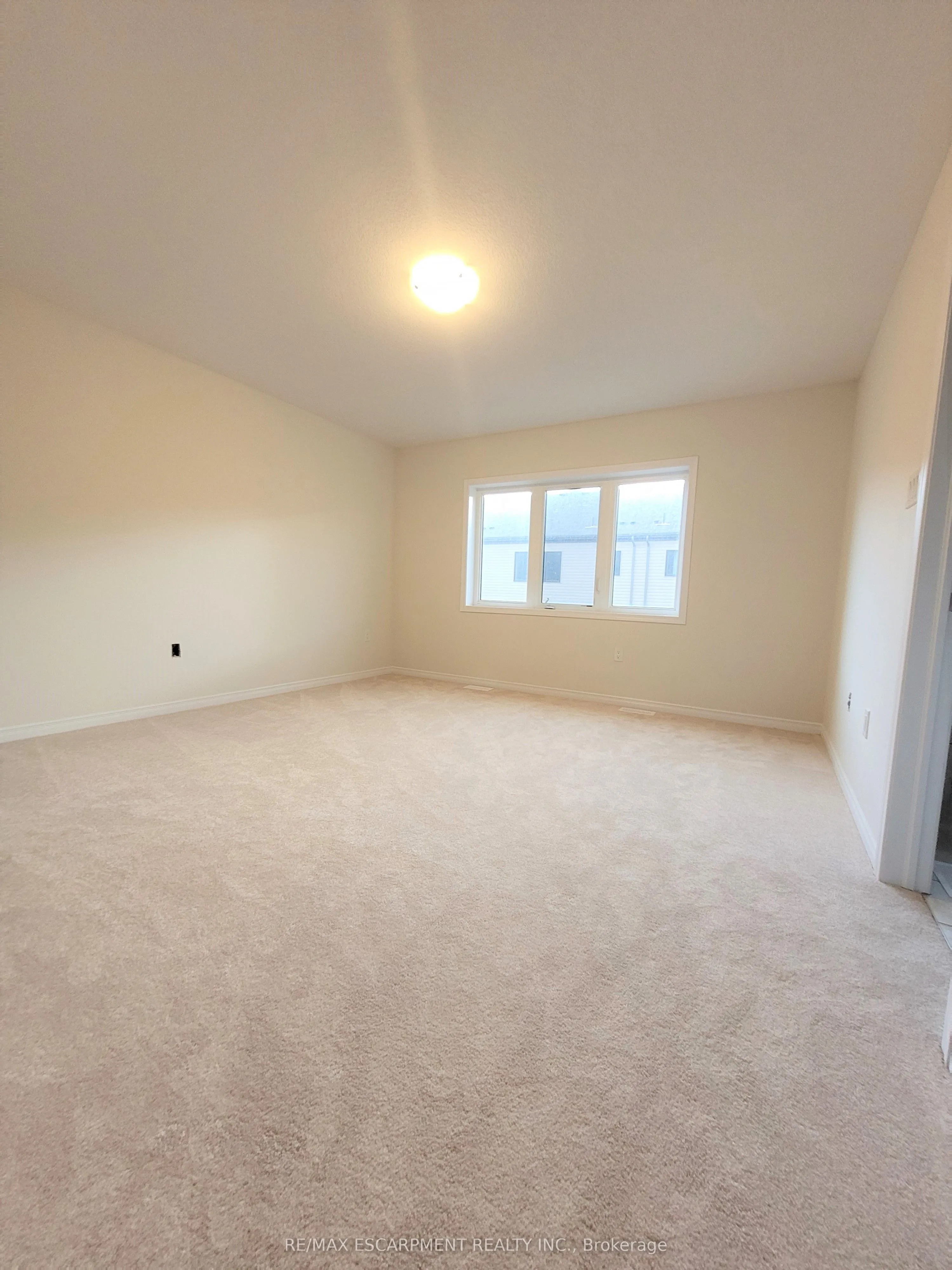 11 Amos Avenue