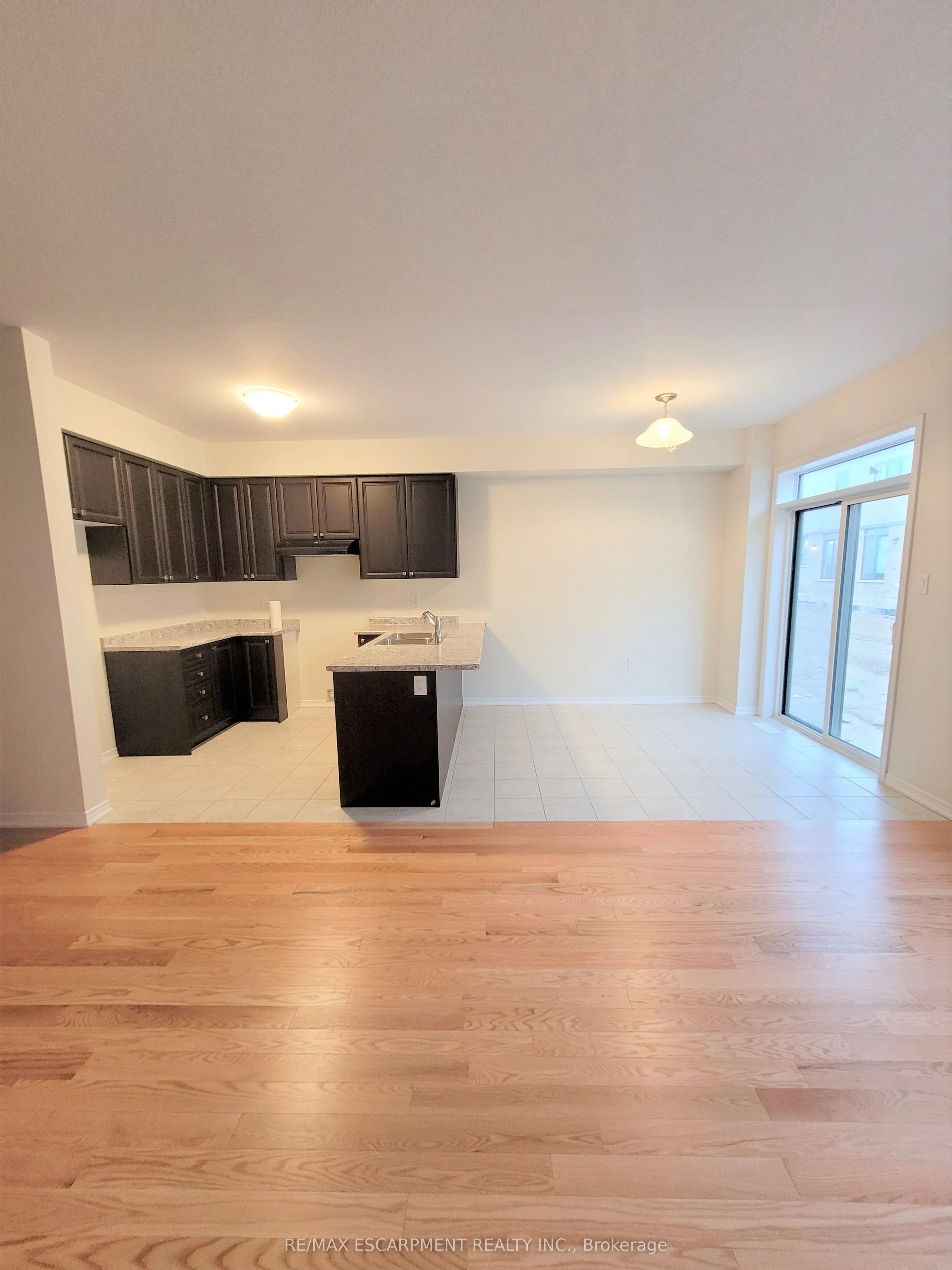 11 Amos Avenue