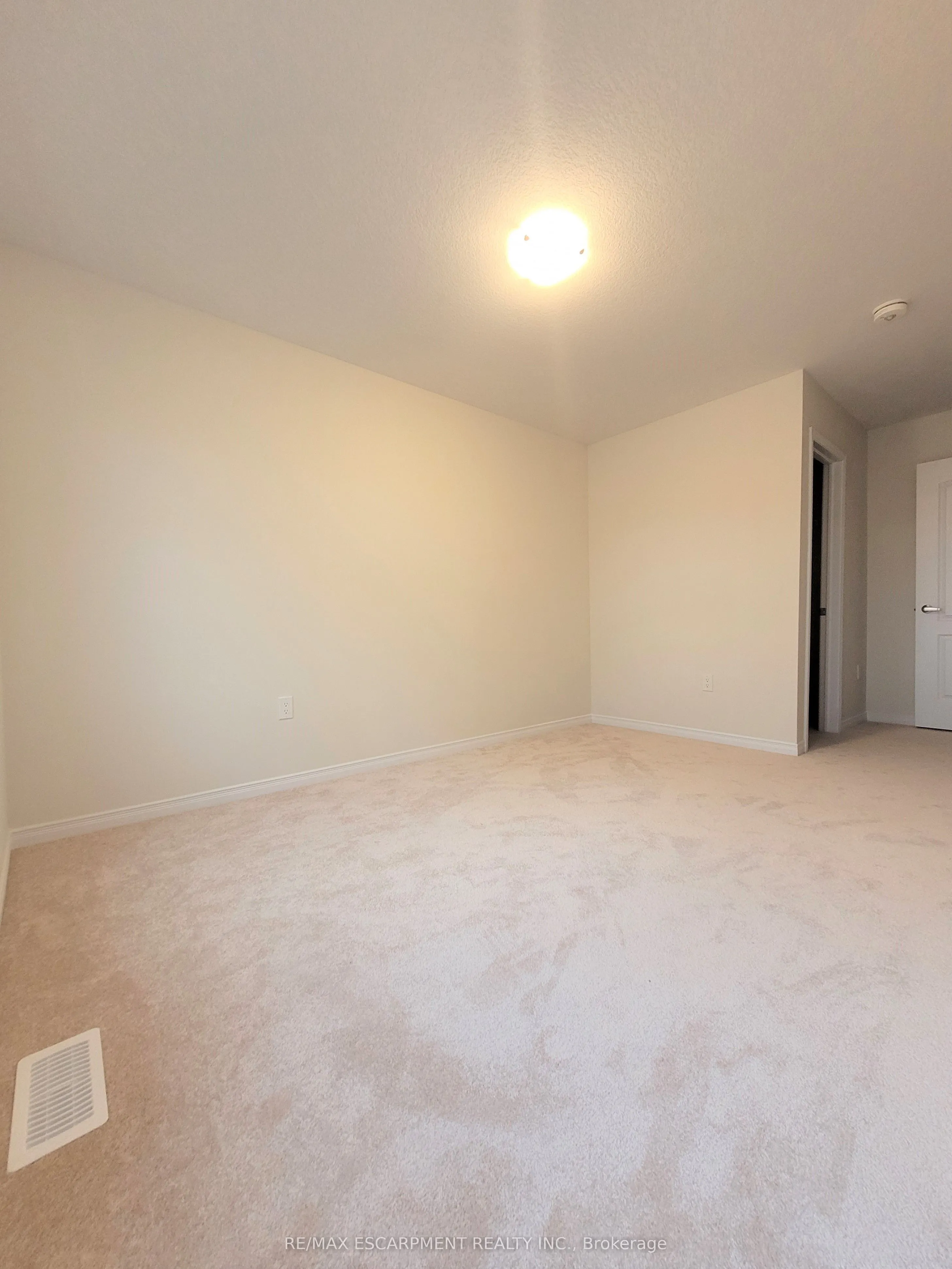 11 Amos Avenue