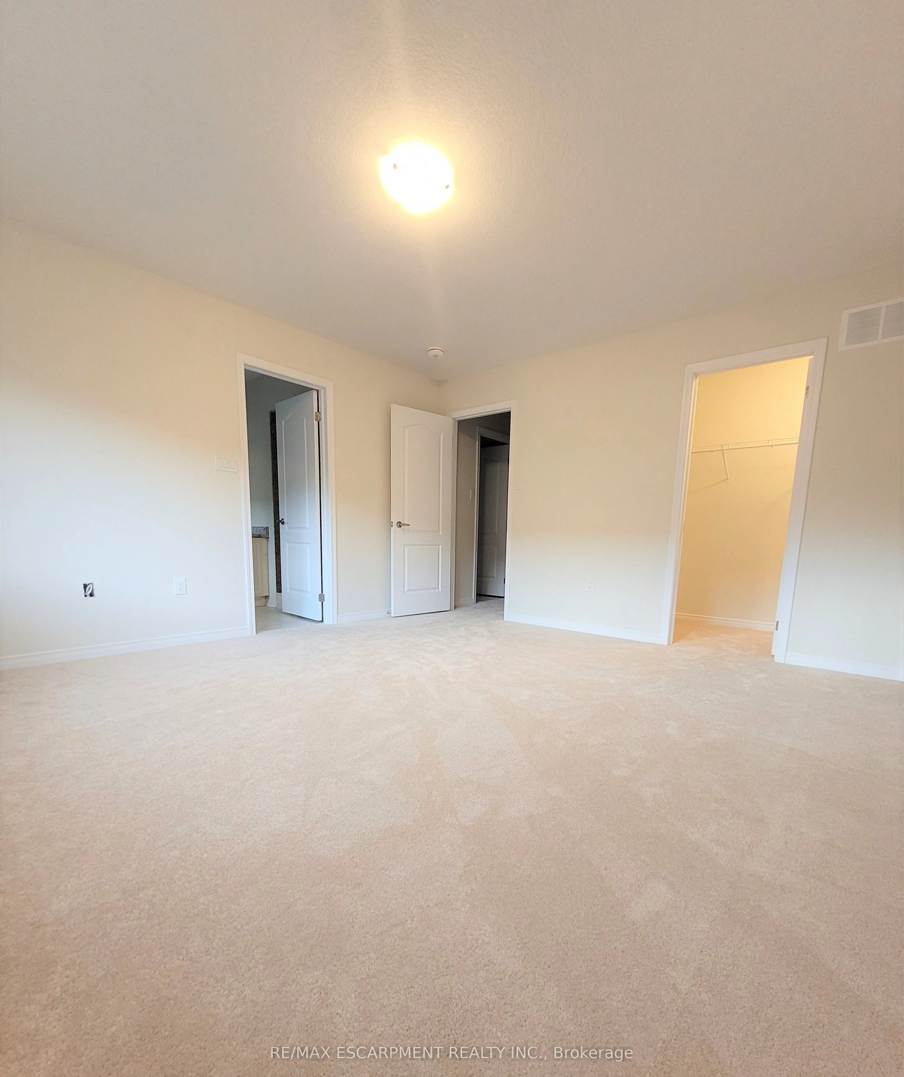 11 Amos Avenue
