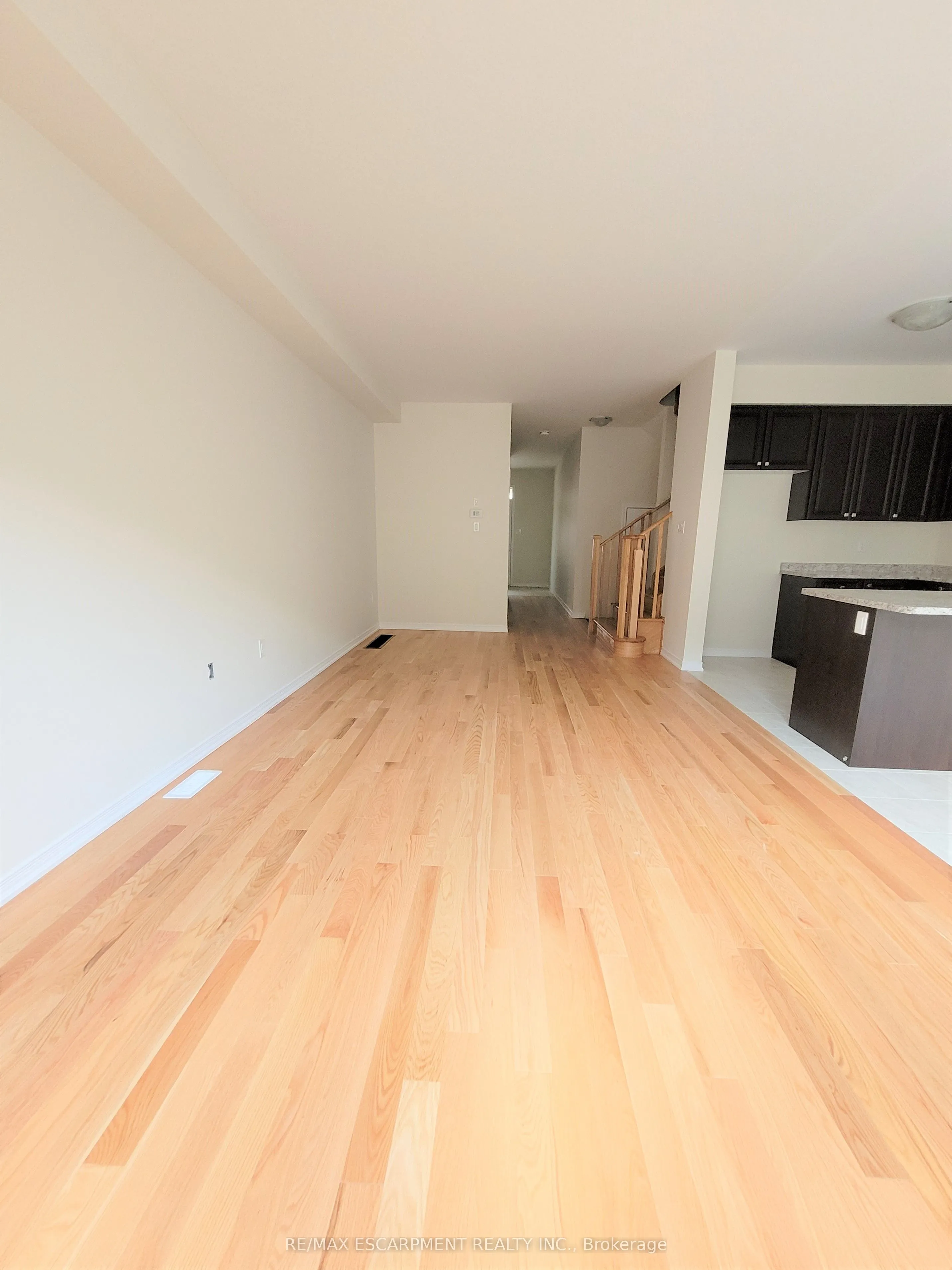 11 Amos Avenue