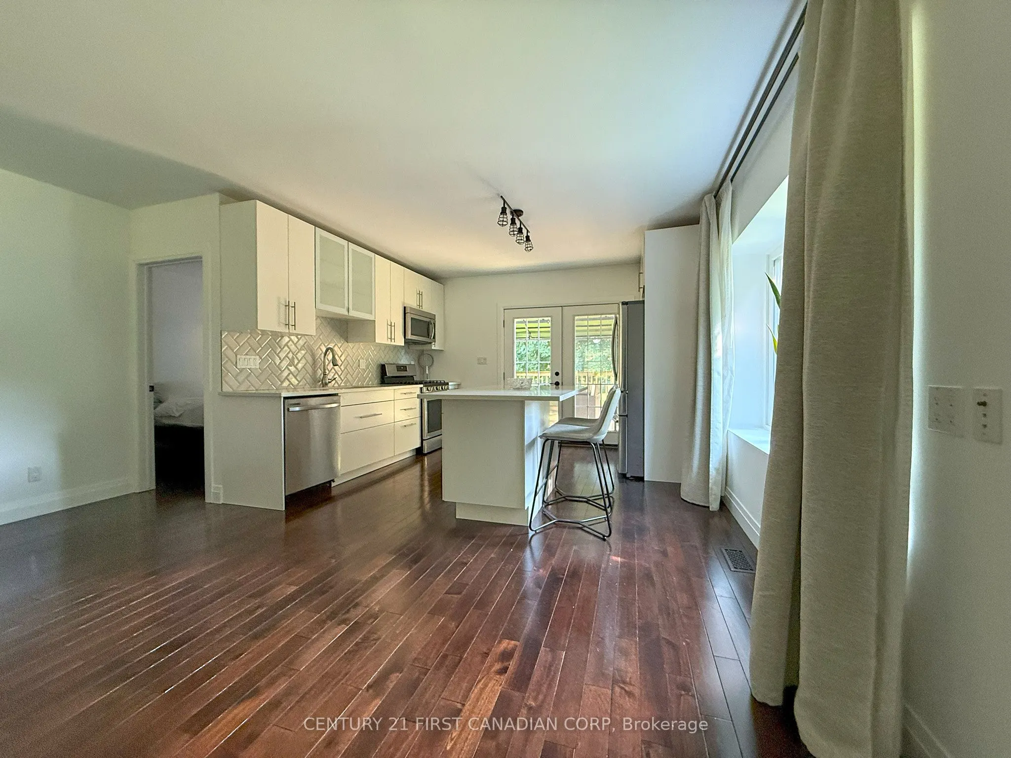 205 King Edward Street