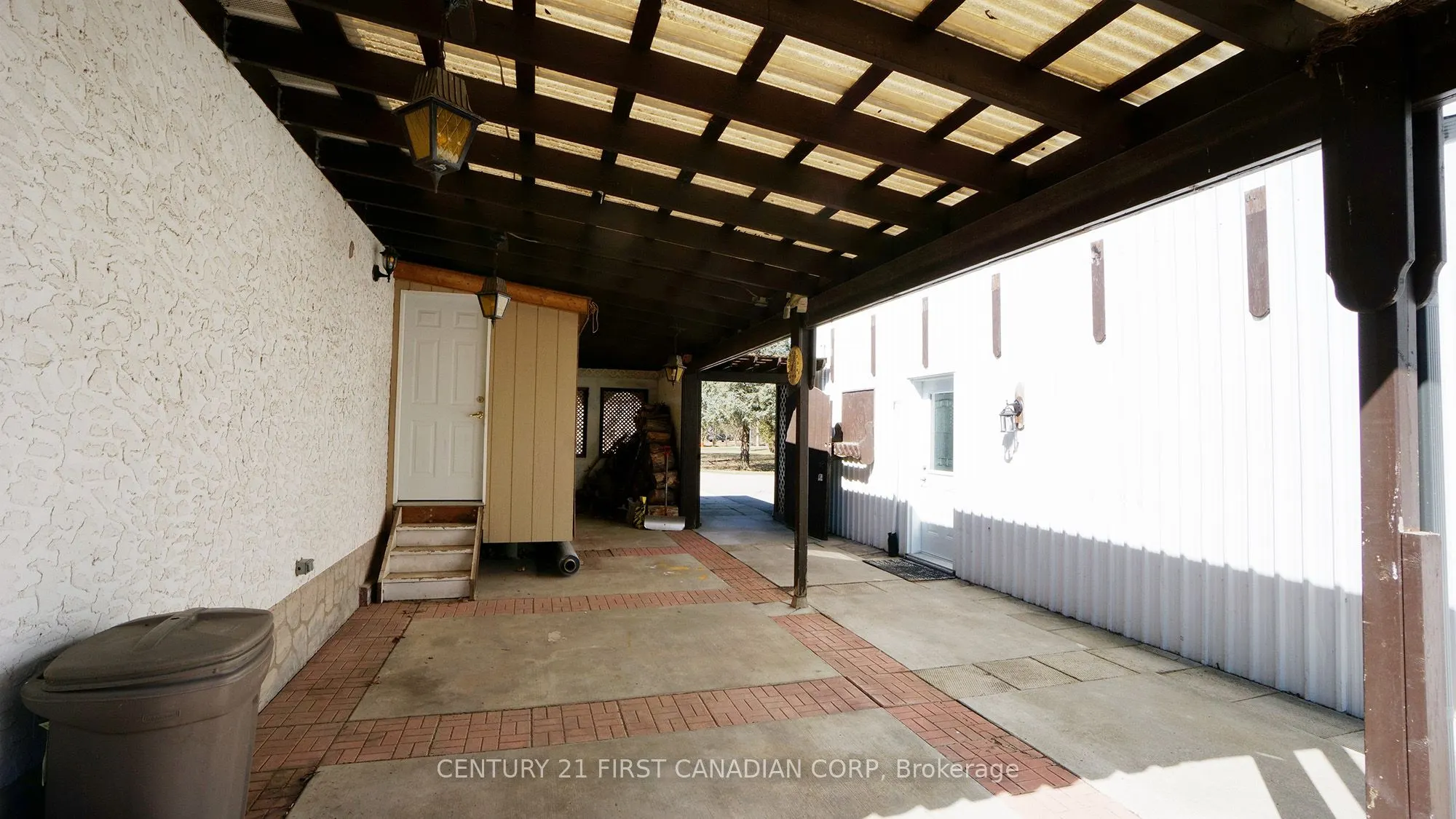 205 King Edward Street