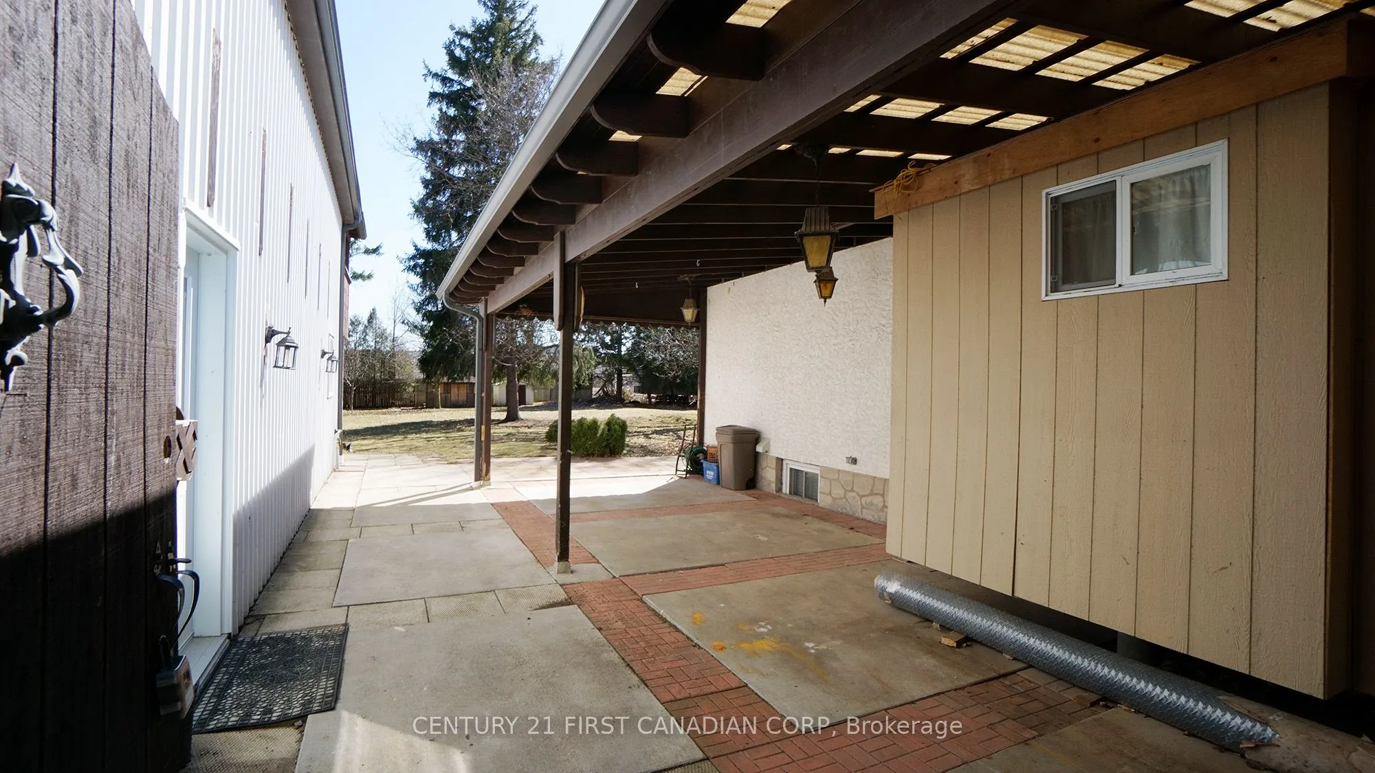 205 King Edward Street