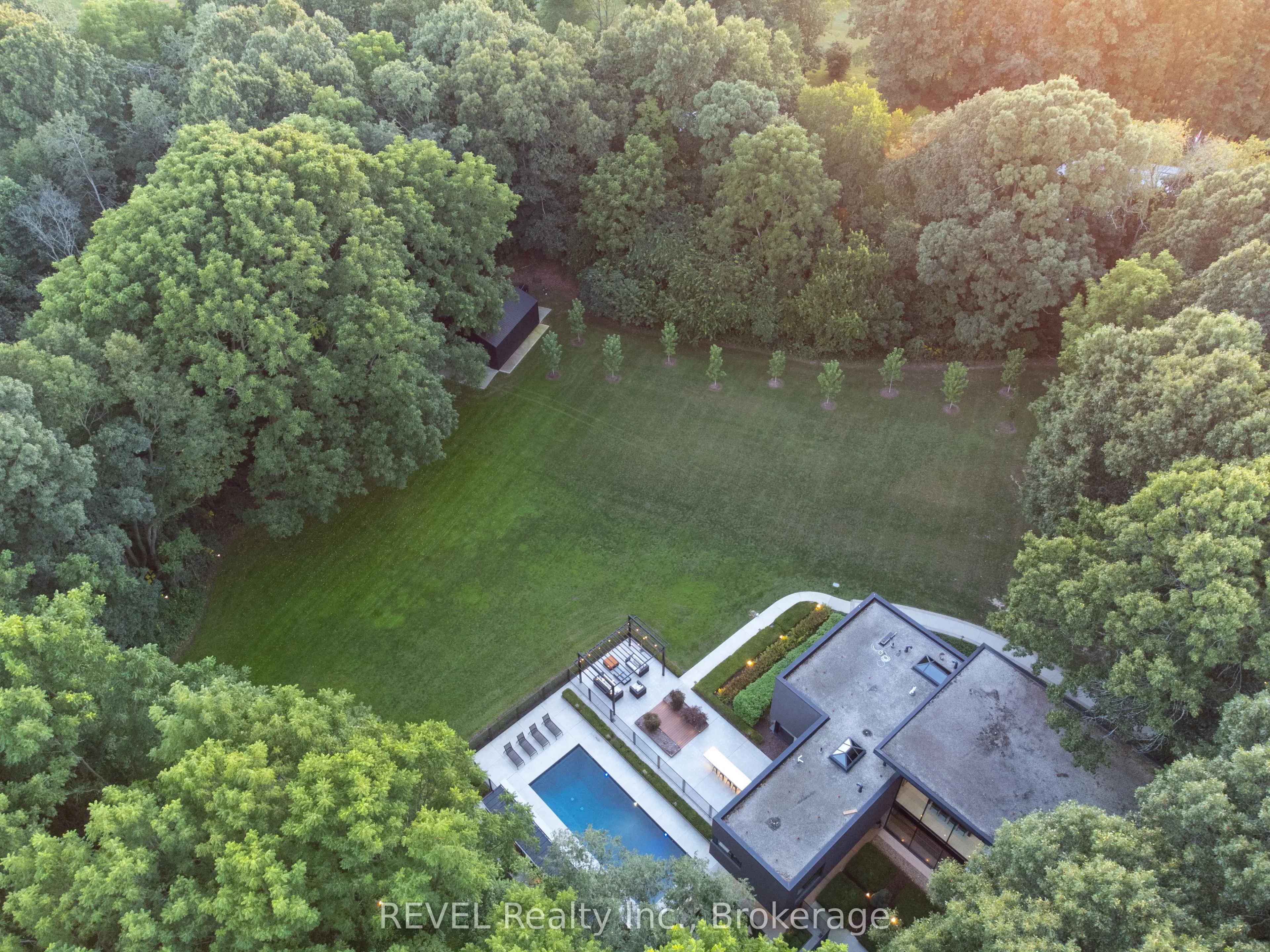 250 Canboro Road