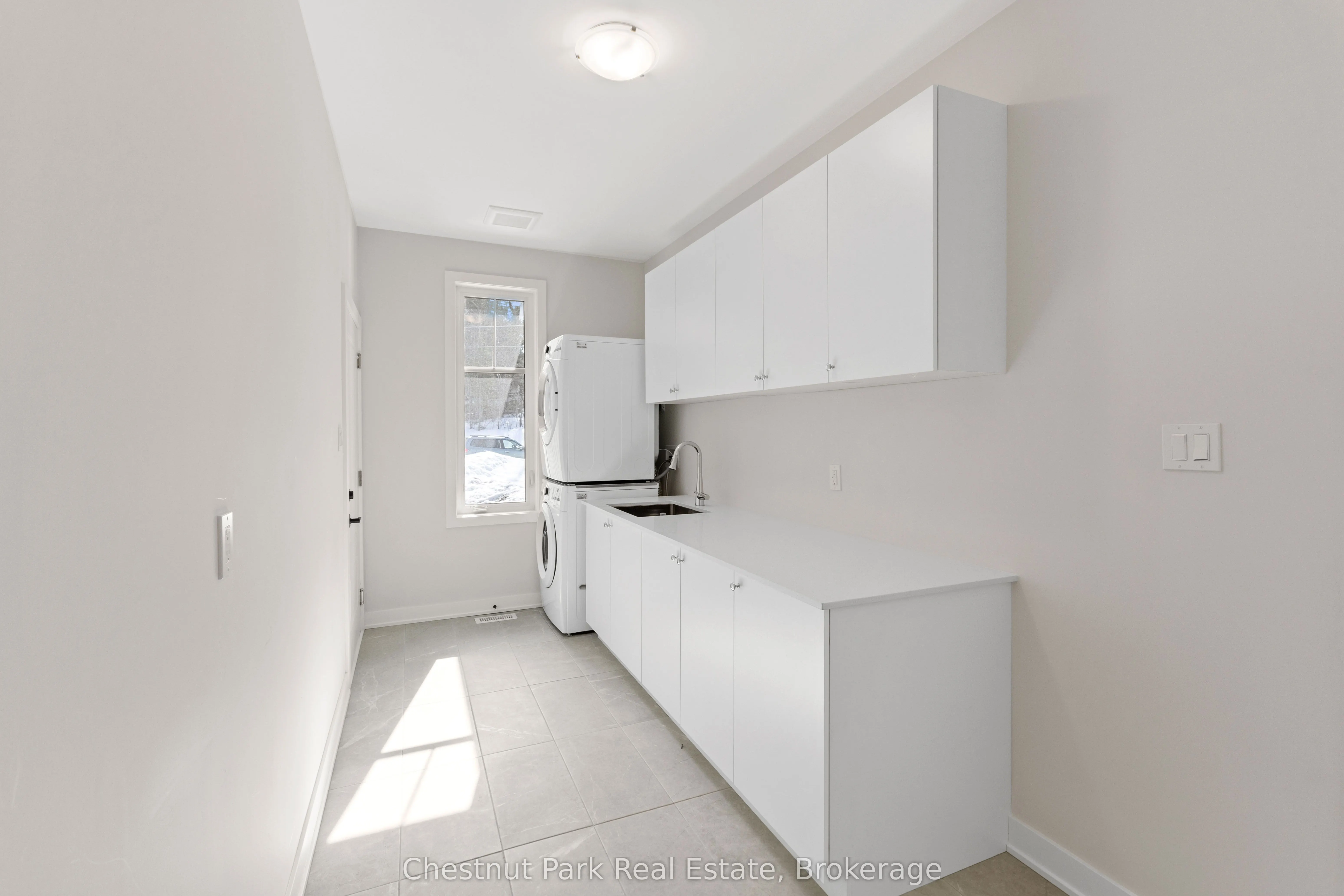 1003 Kings Ridge Court