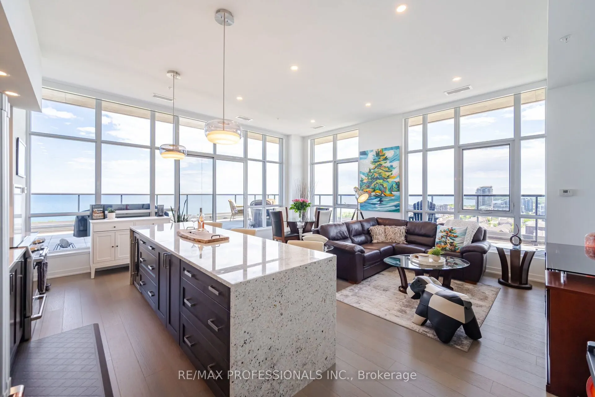 550 North Service Road, #PH1504