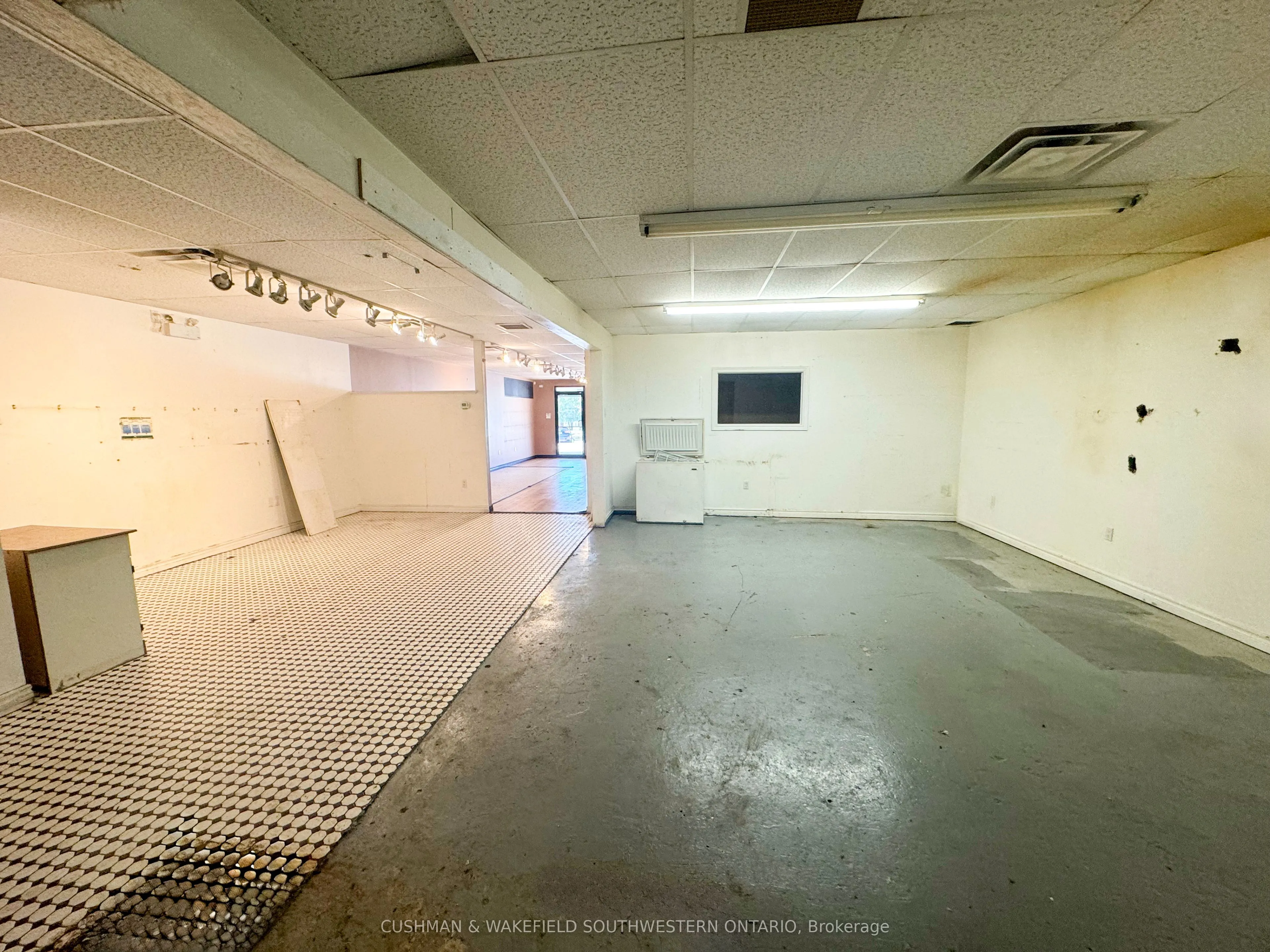 502 Springbank Drive, #2