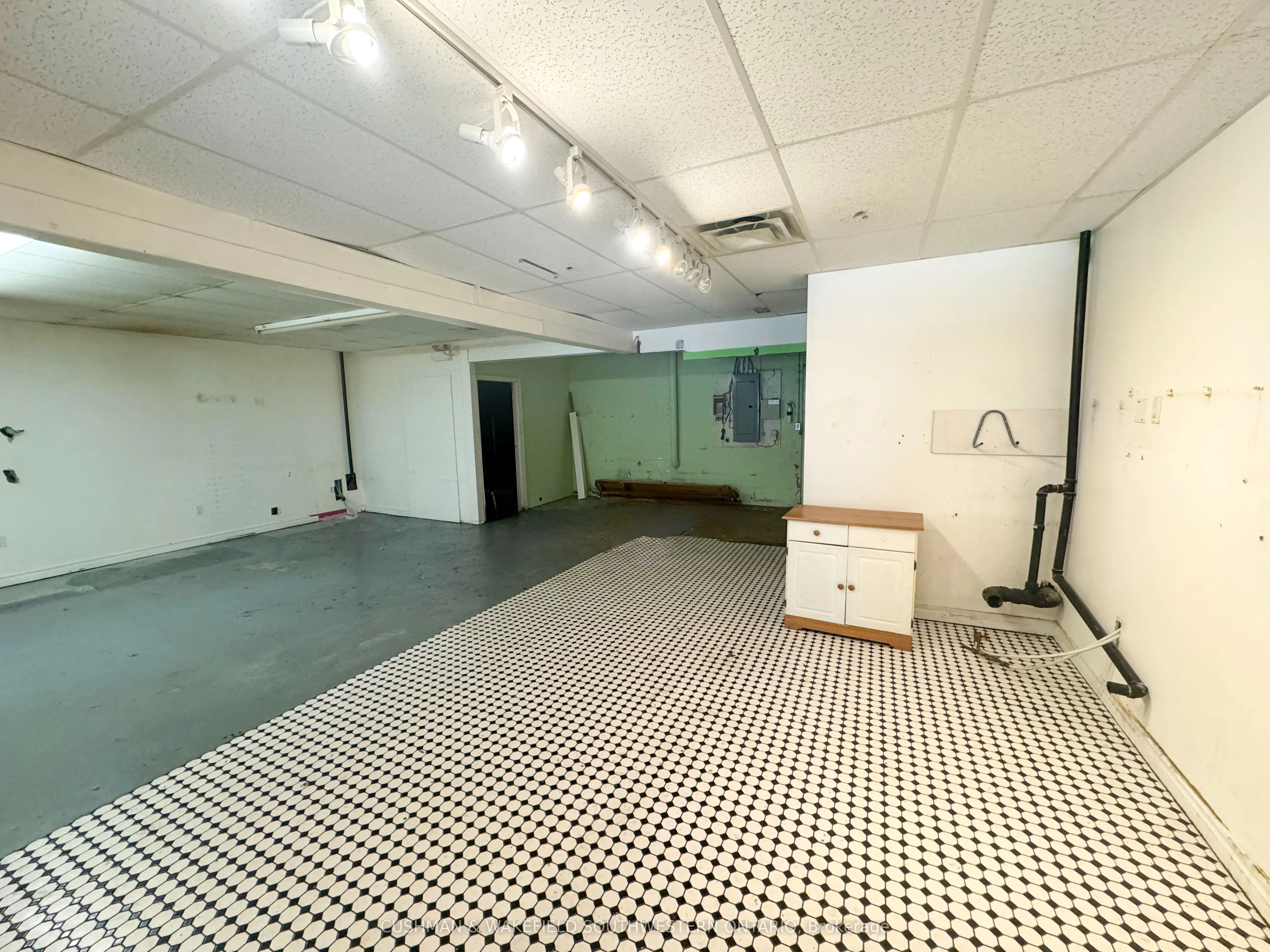 502 Springbank Drive, #2A