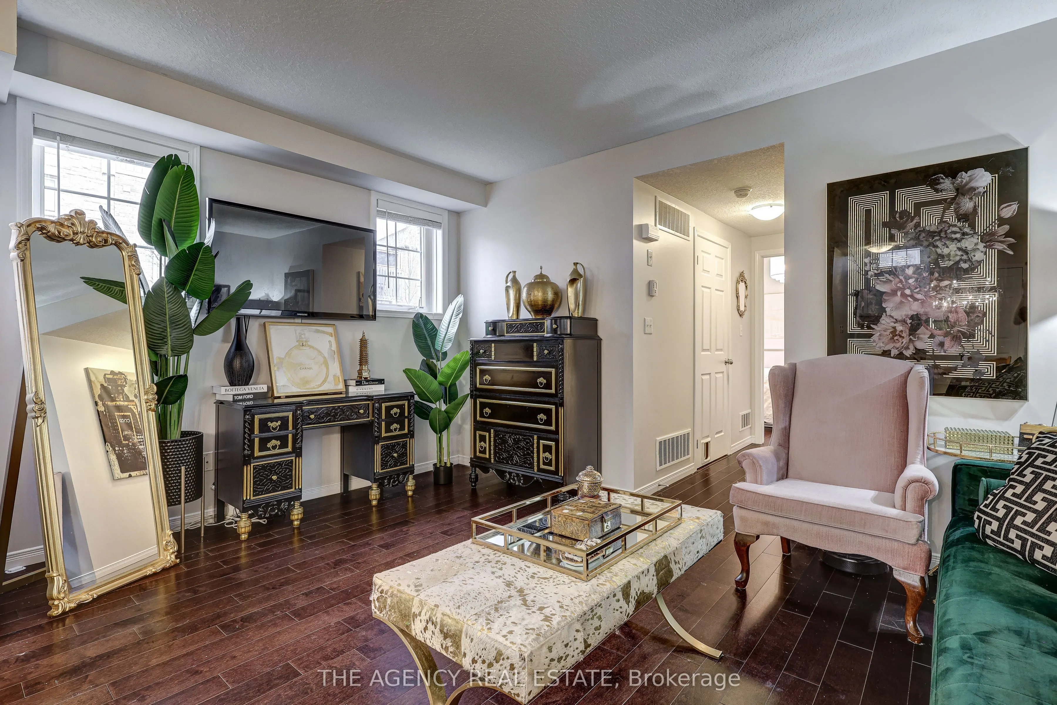 3200 Singleton Avenue, #82