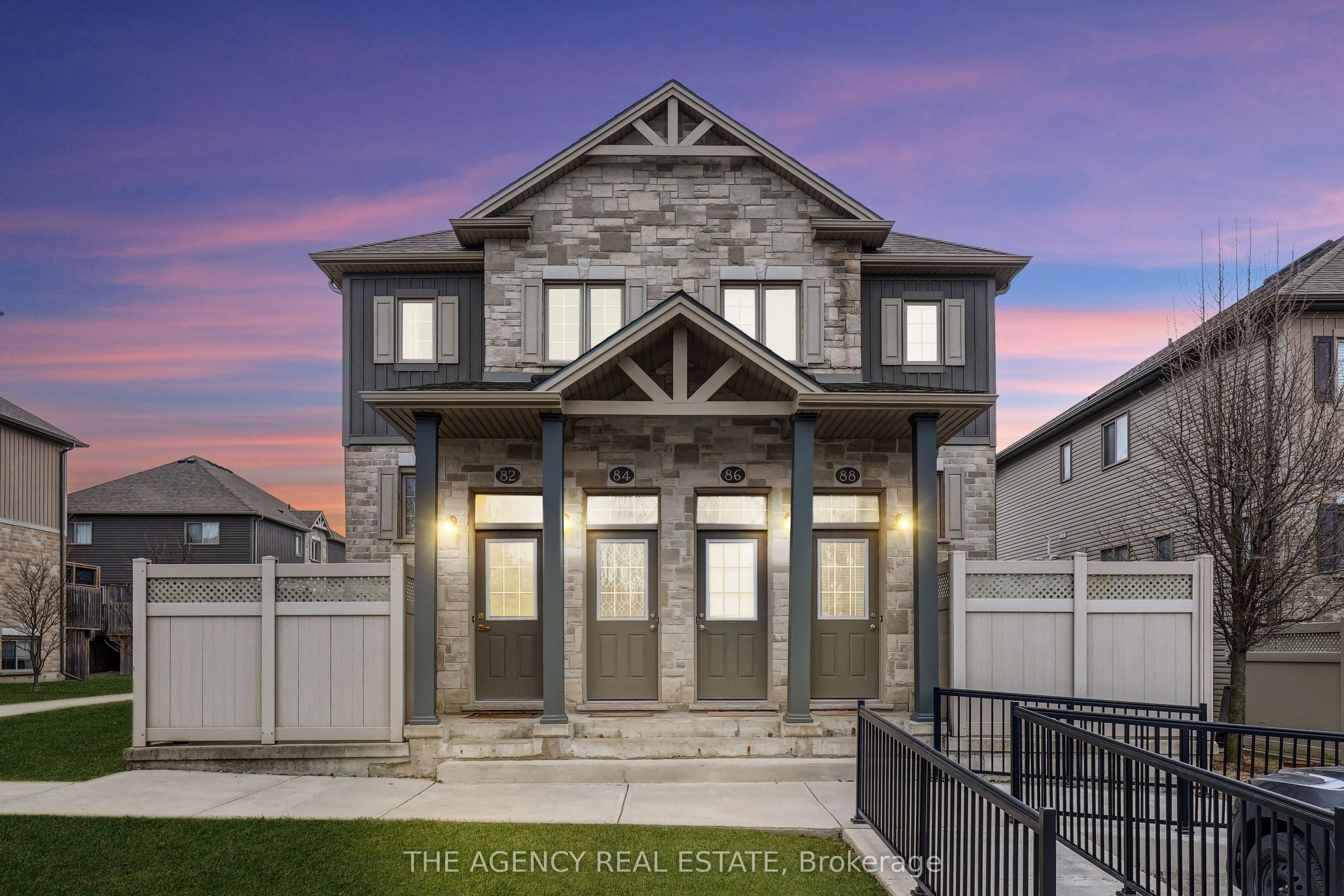3200 Singleton Avenue, #82