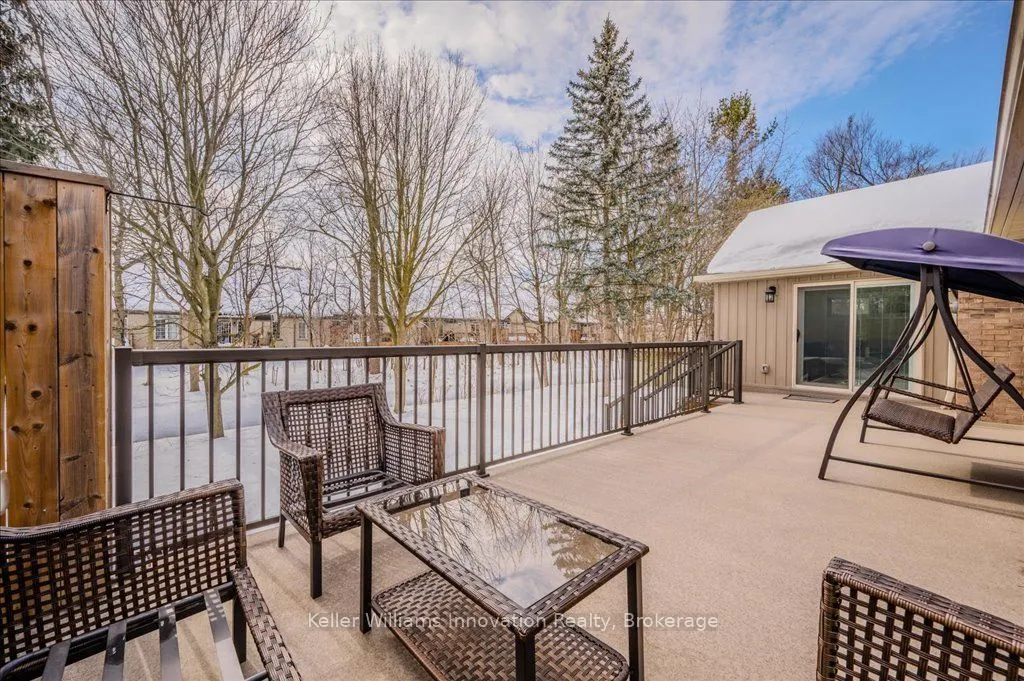 648 Bayhampton Crescent
