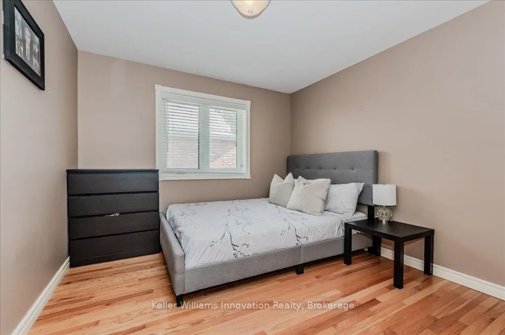 648 Bayhampton Crescent