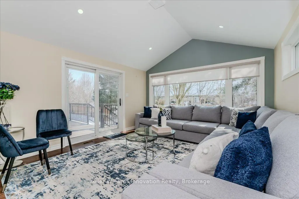 648 Bayhampton Crescent