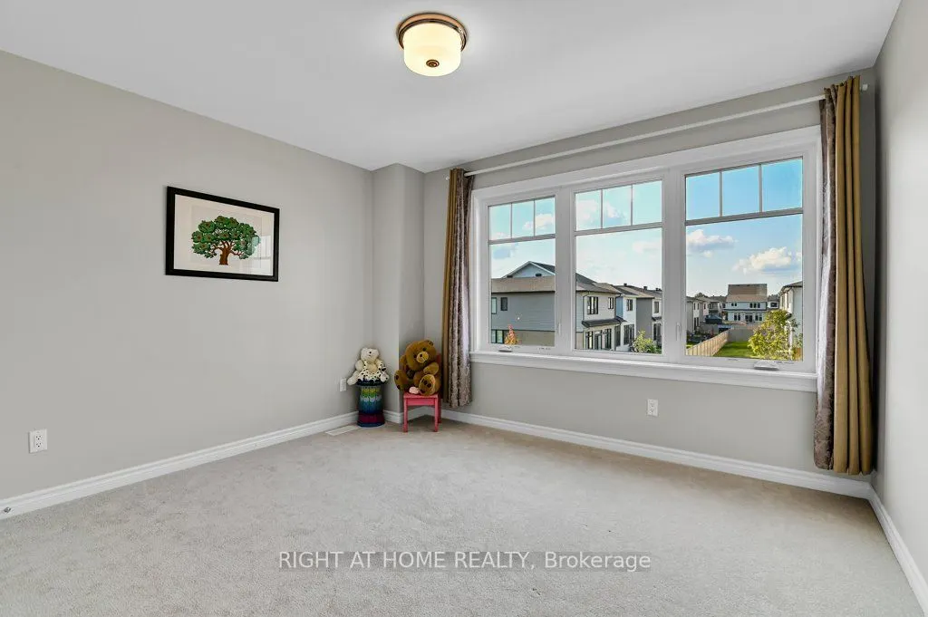 844 Snowdrop Crescent