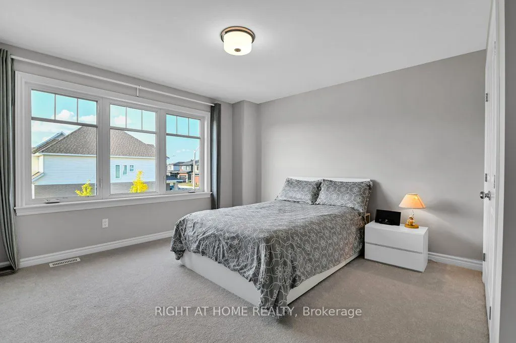 844 Snowdrop Crescent