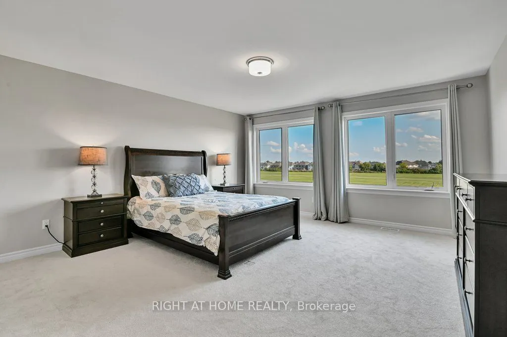 844 Snowdrop Crescent