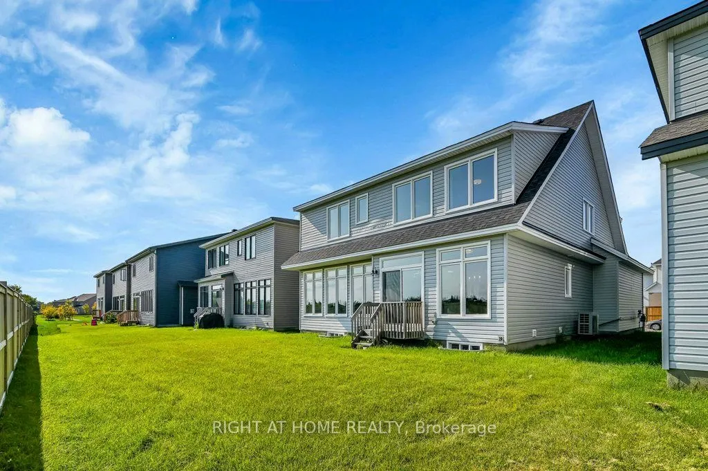844 Snowdrop Crescent
