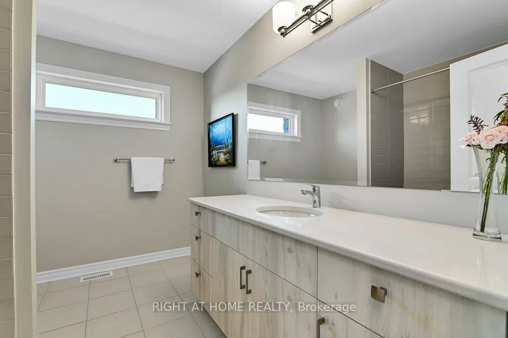 844 Snowdrop Crescent