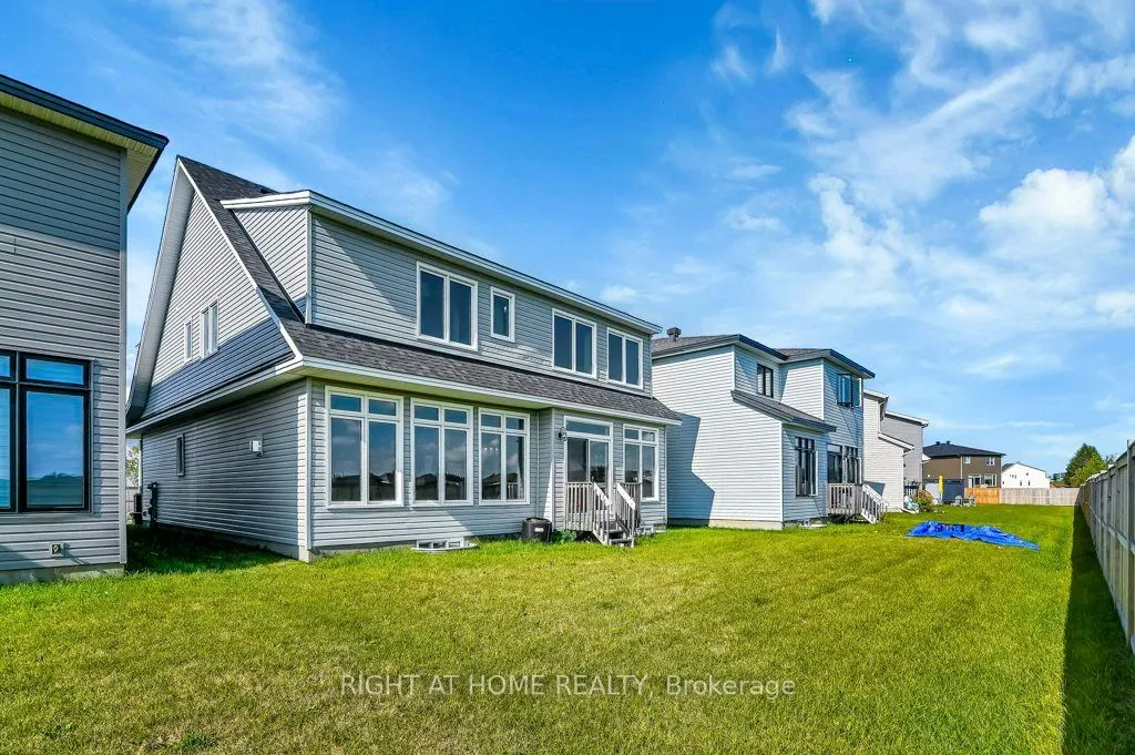 844 Snowdrop Crescent