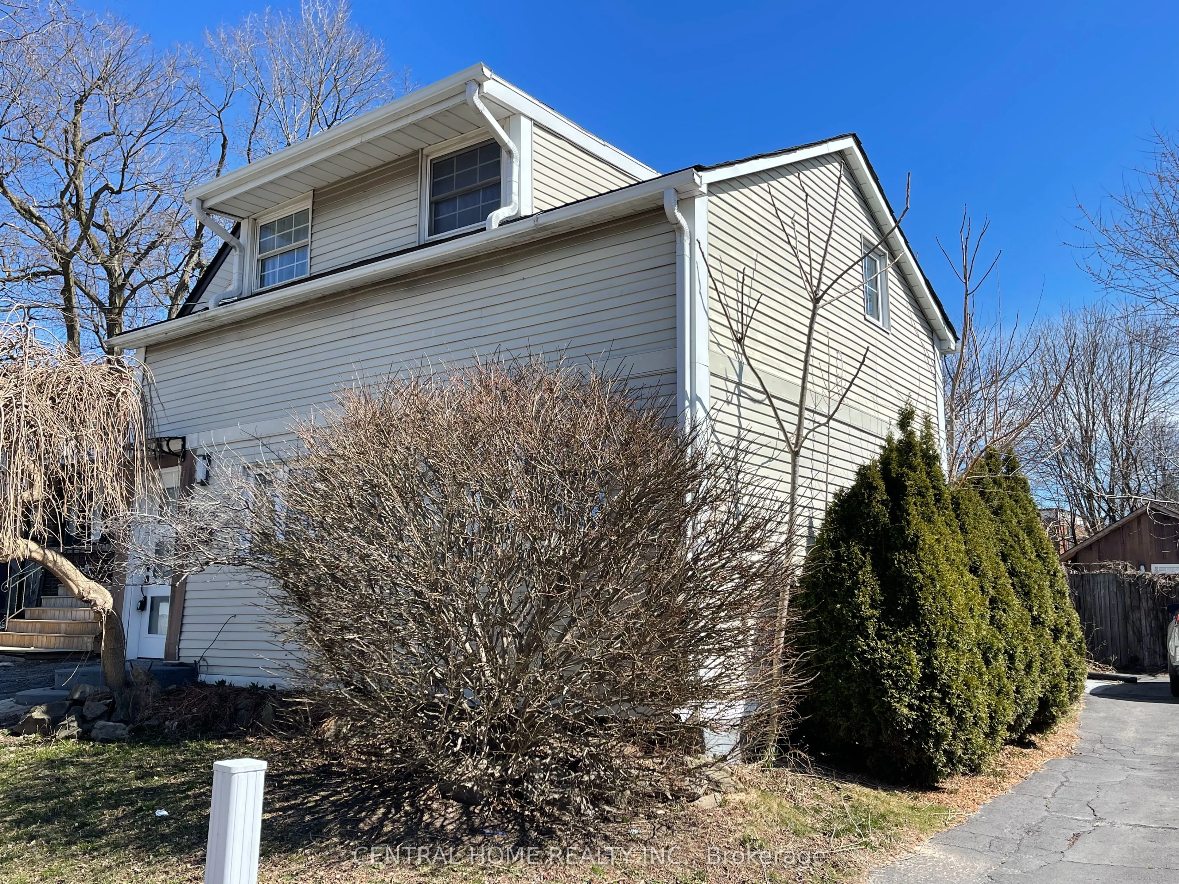 6068 Drummond Road