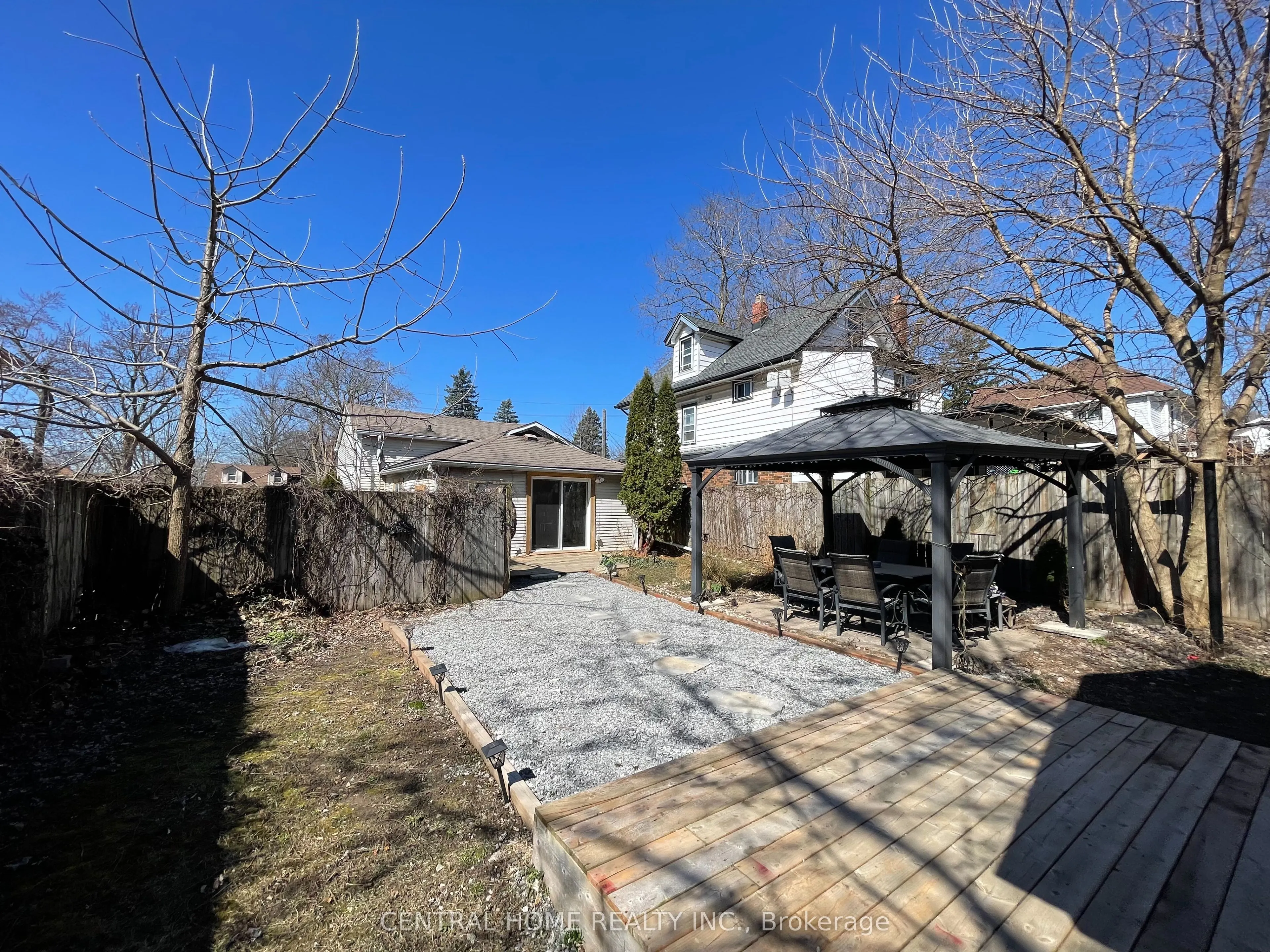 6068 Drummond Road