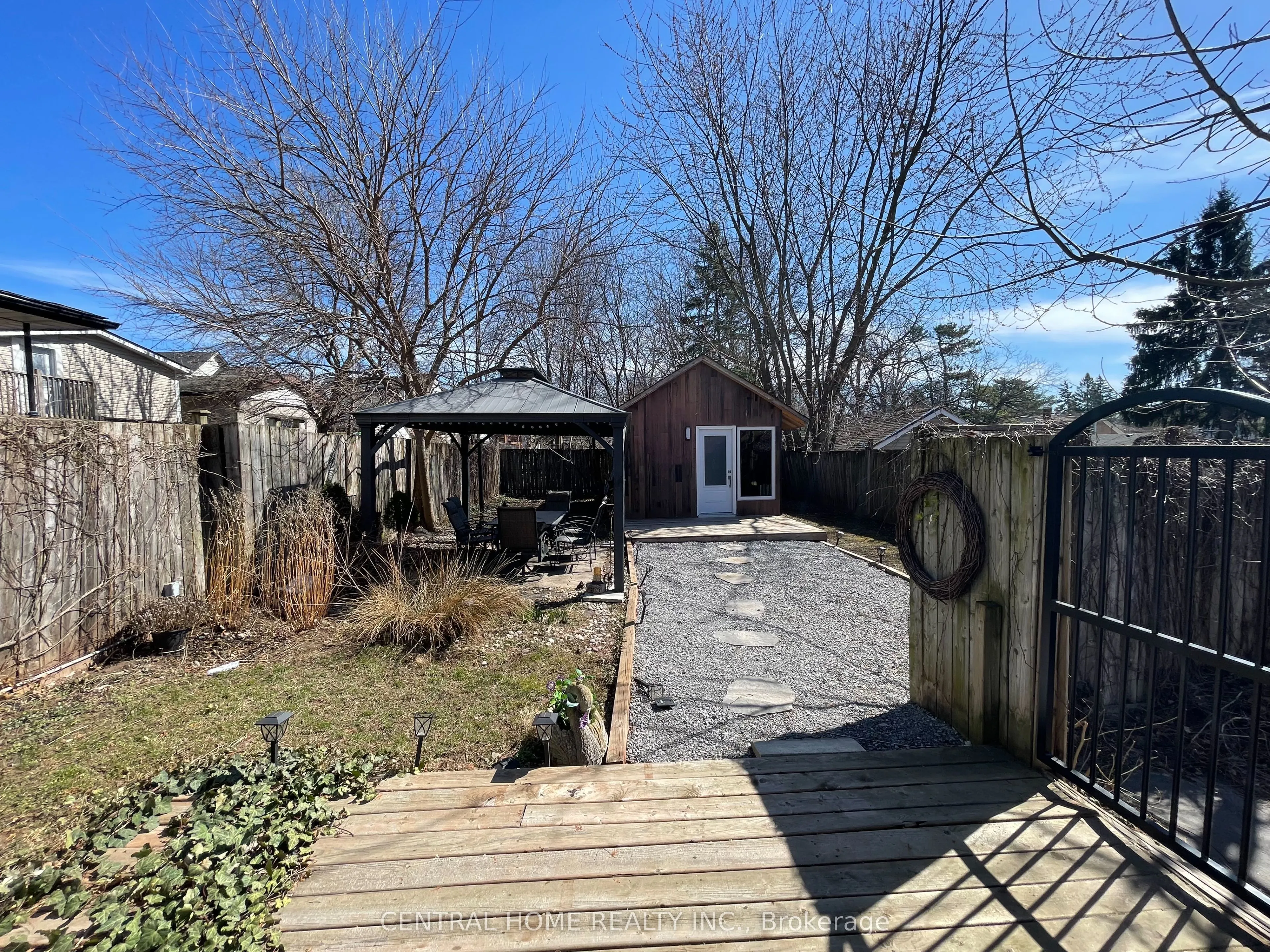 6068 Drummond Road