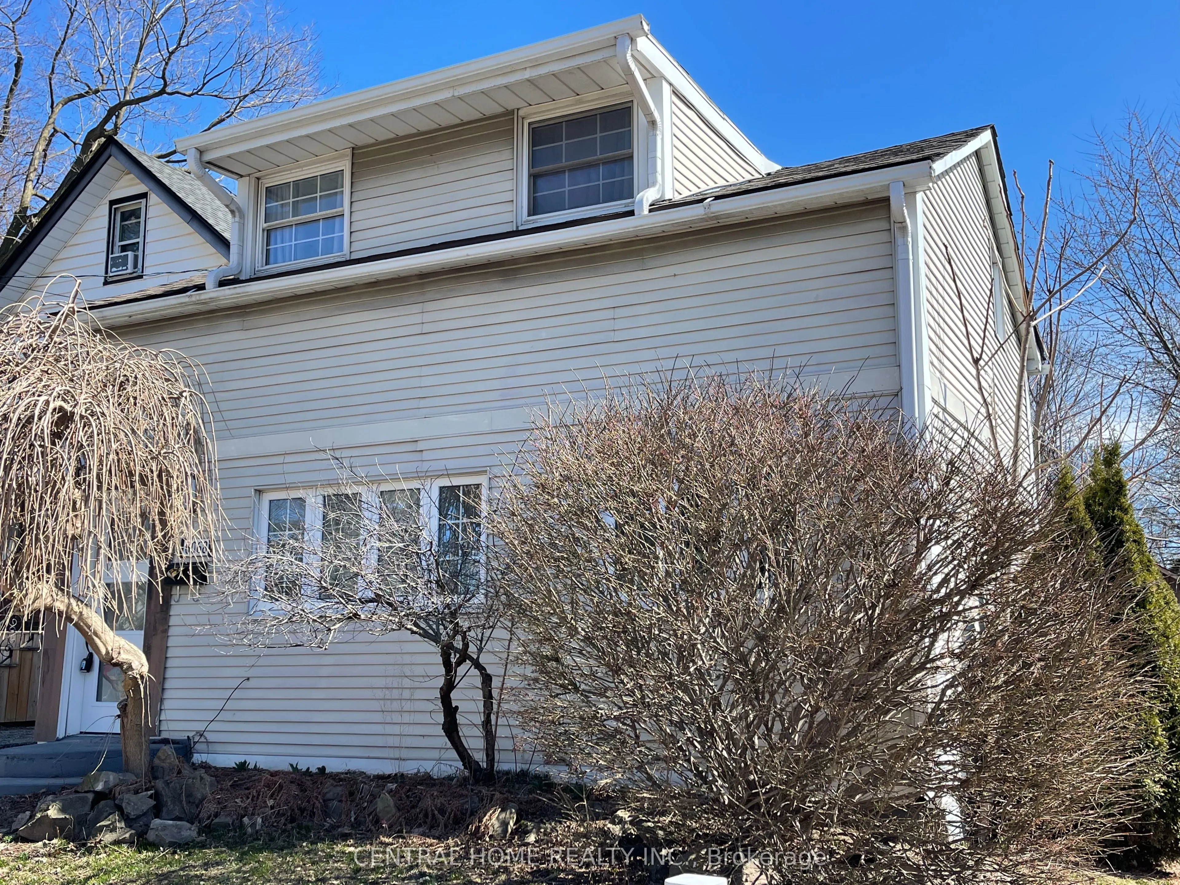 6068 Drummond Road