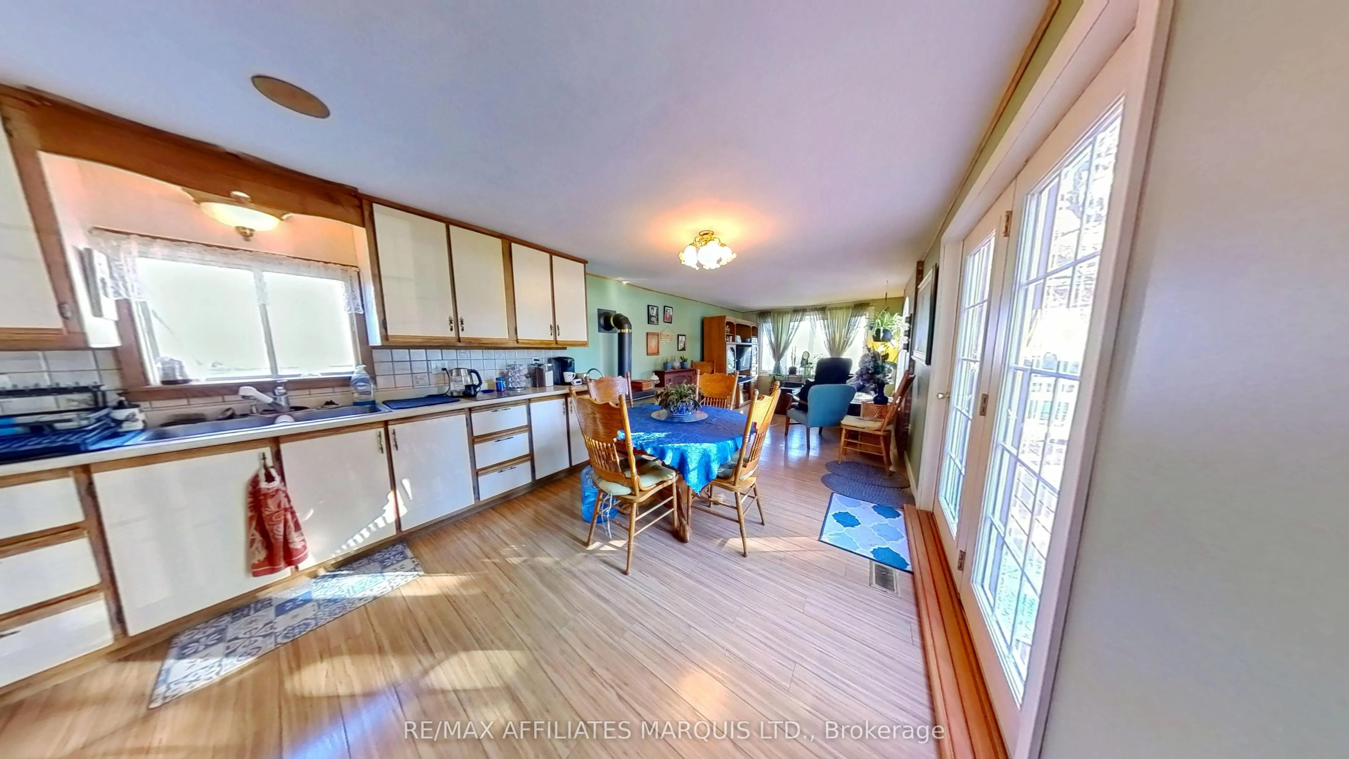 20977 Lochiel Road