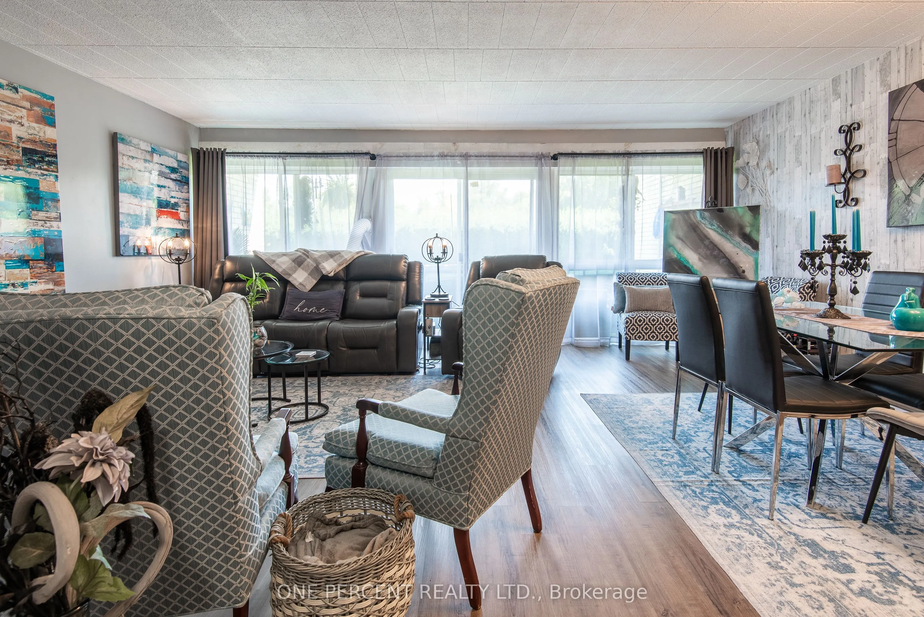 105 Conroy Crescent, #103
