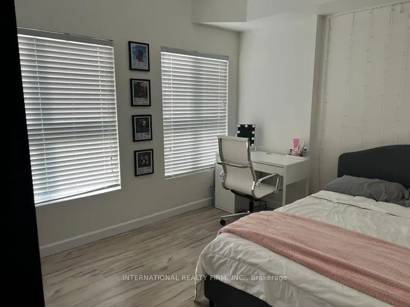 258C Sunview Street W, #PH 371