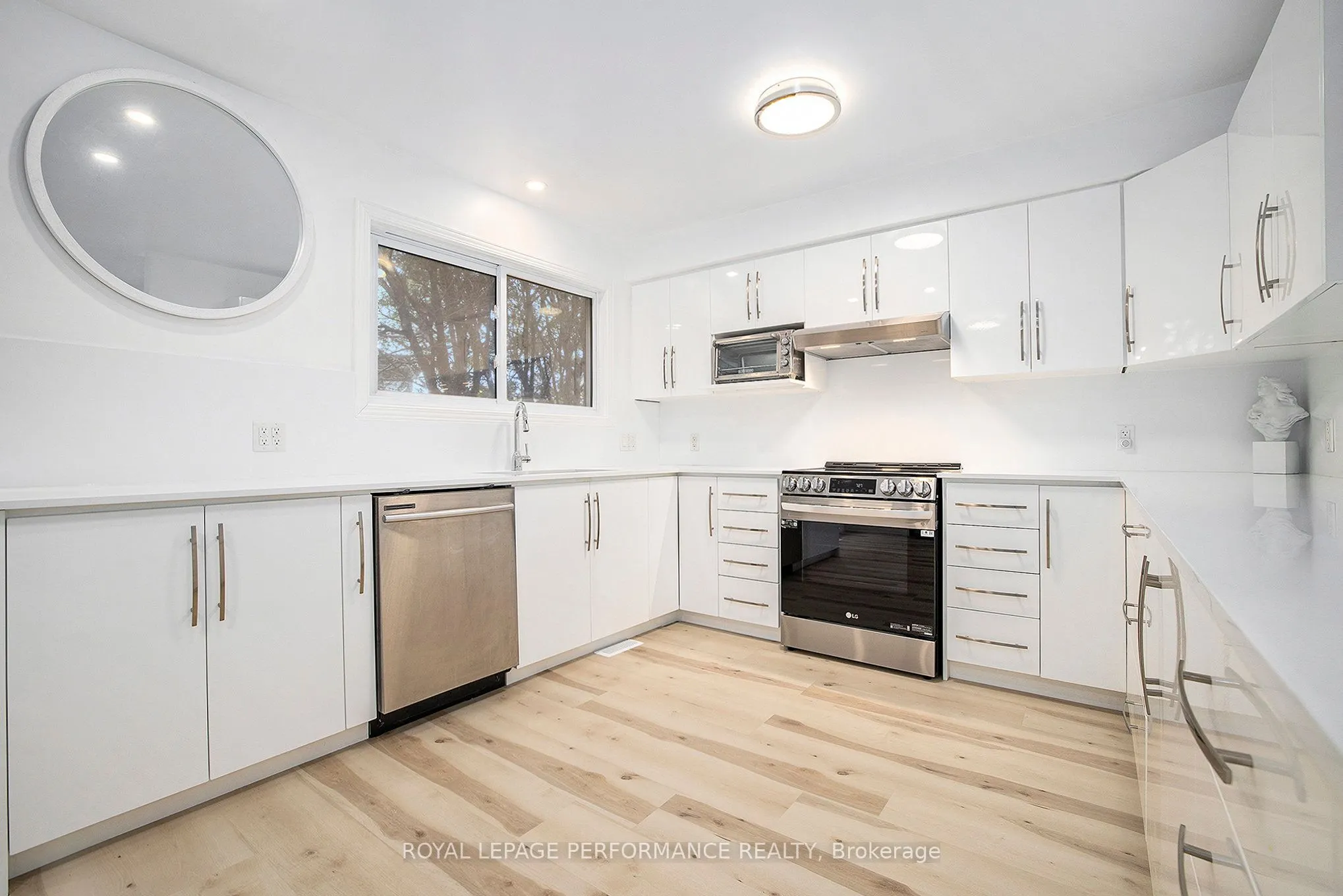 1444 Normandy Crescent