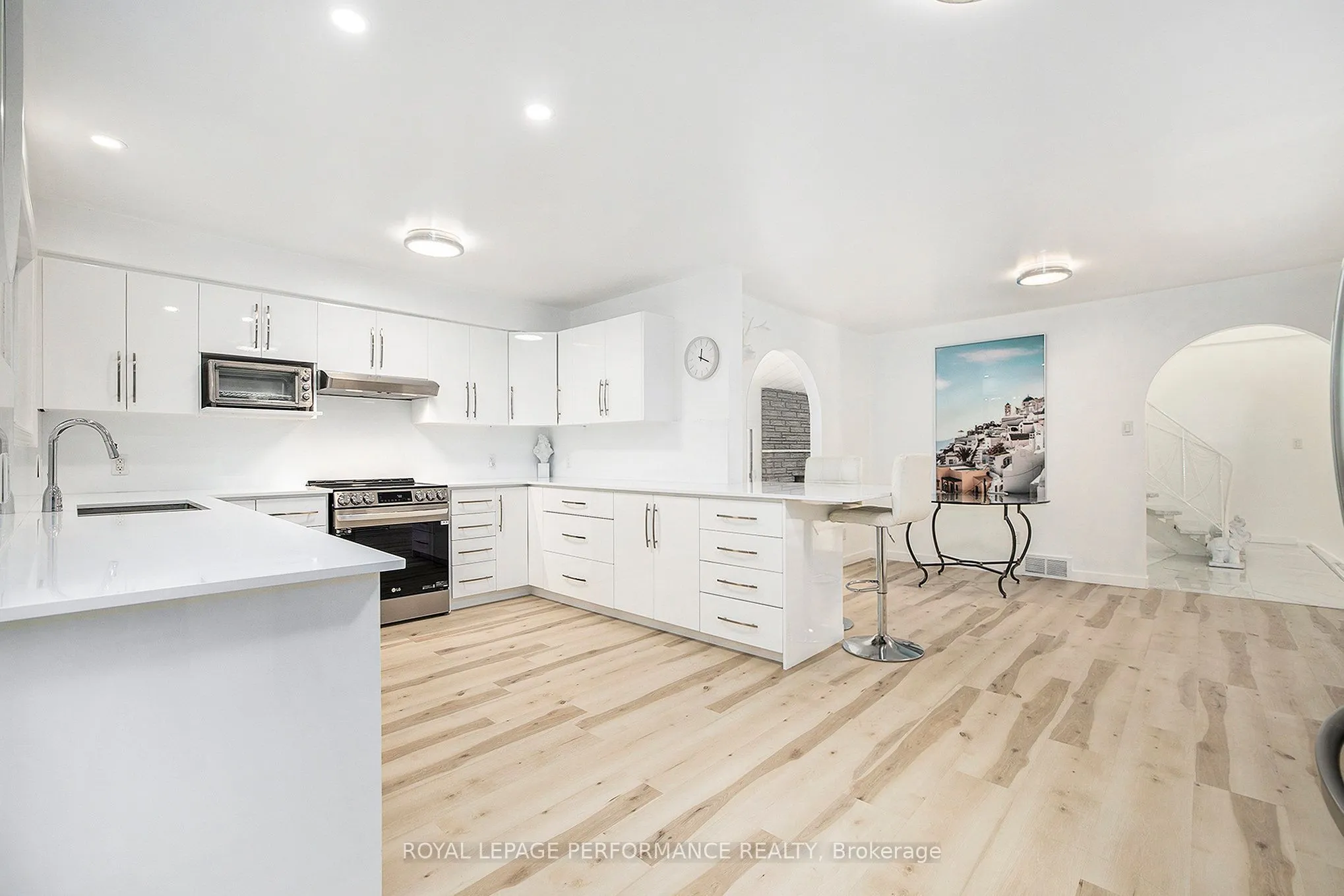 1444 Normandy Crescent