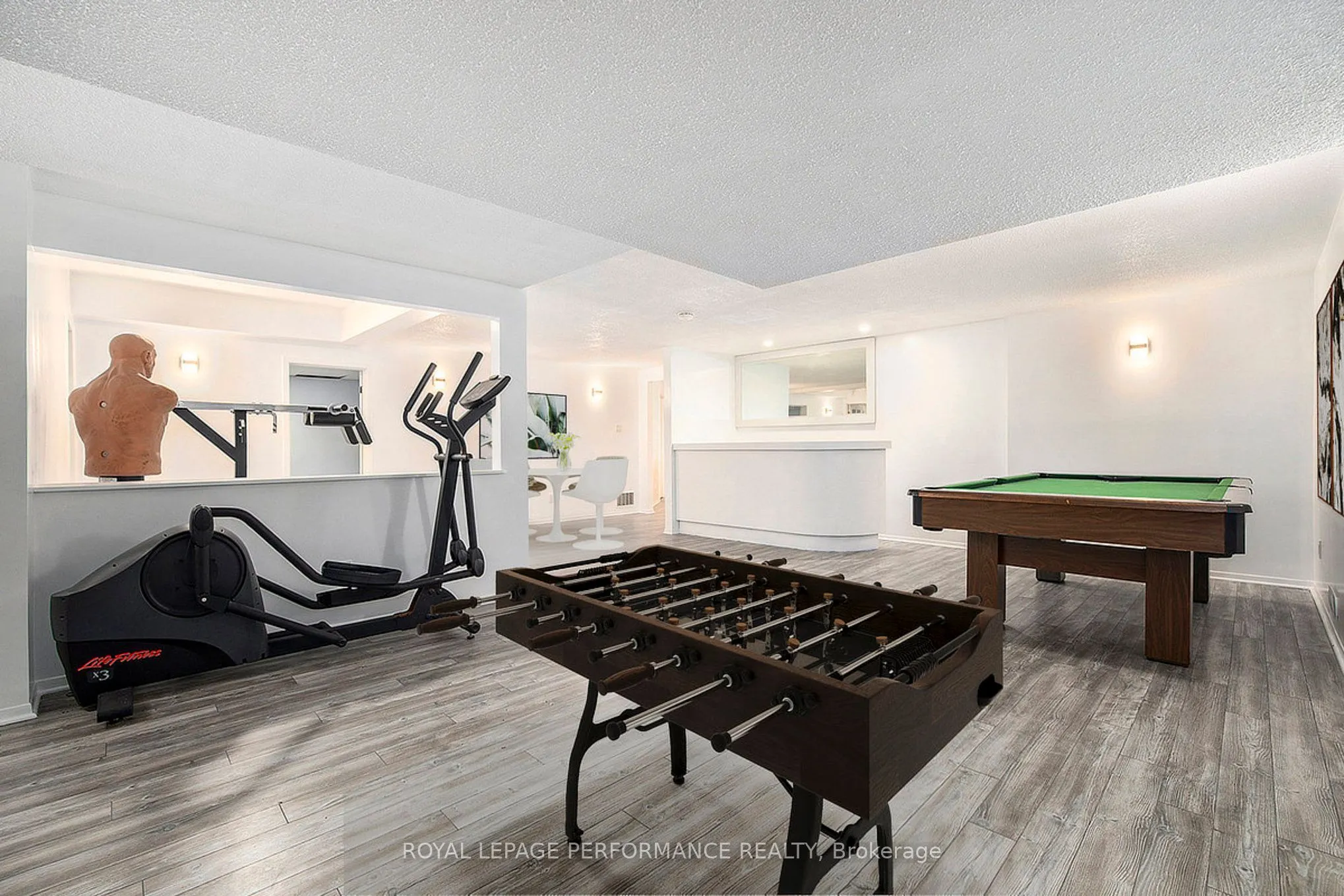 1444 Normandy Crescent