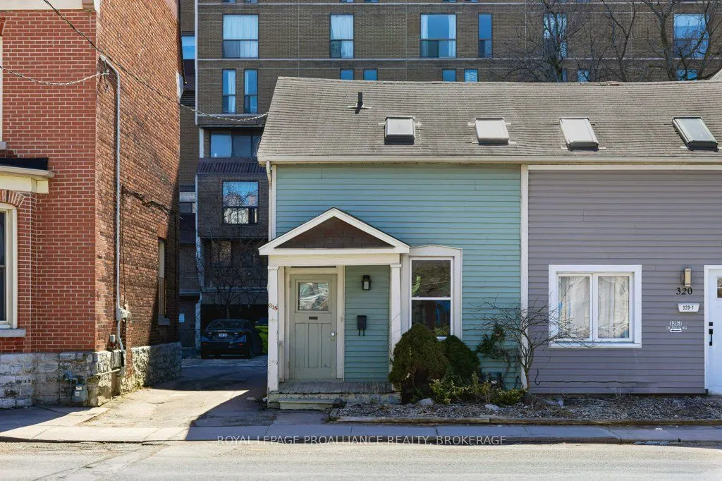 318 Queen Street