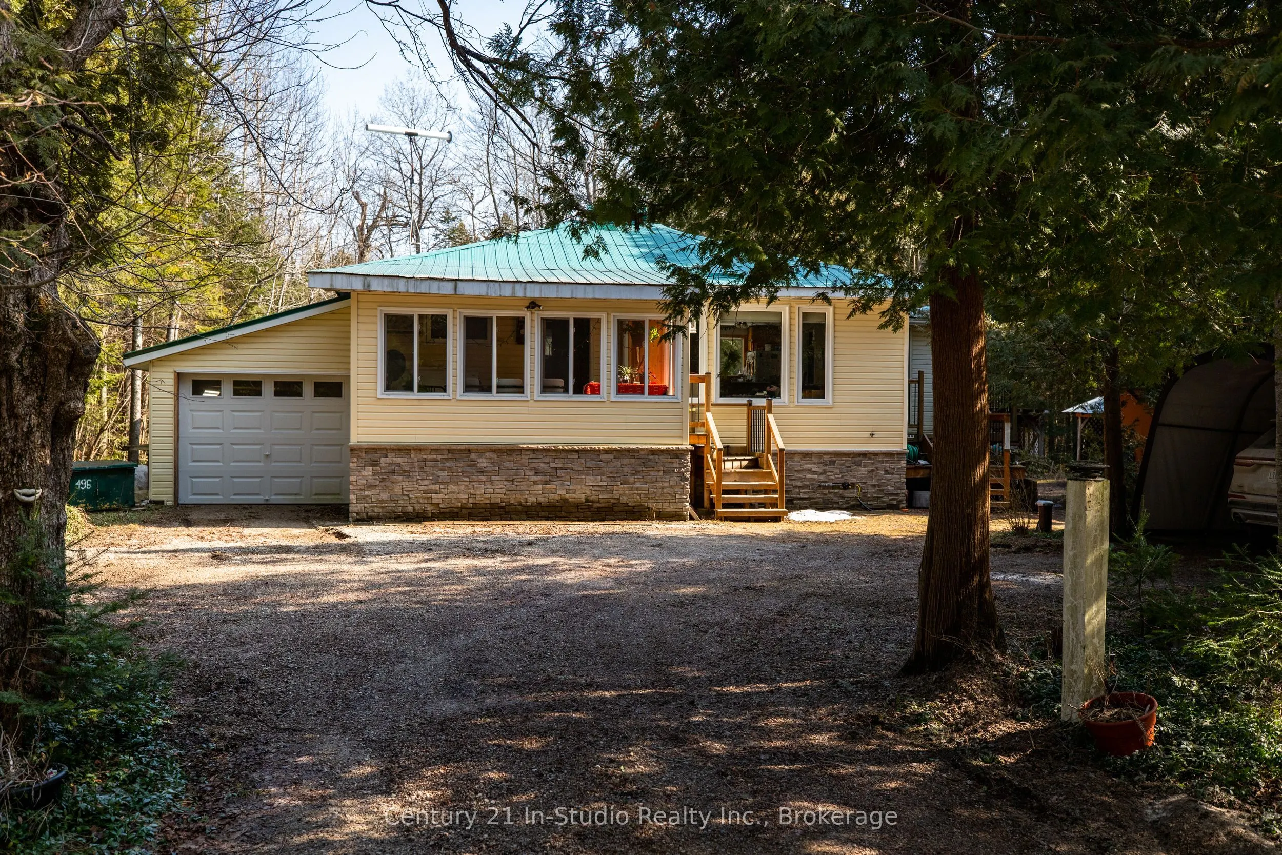 496 BERFORD LAKE Road