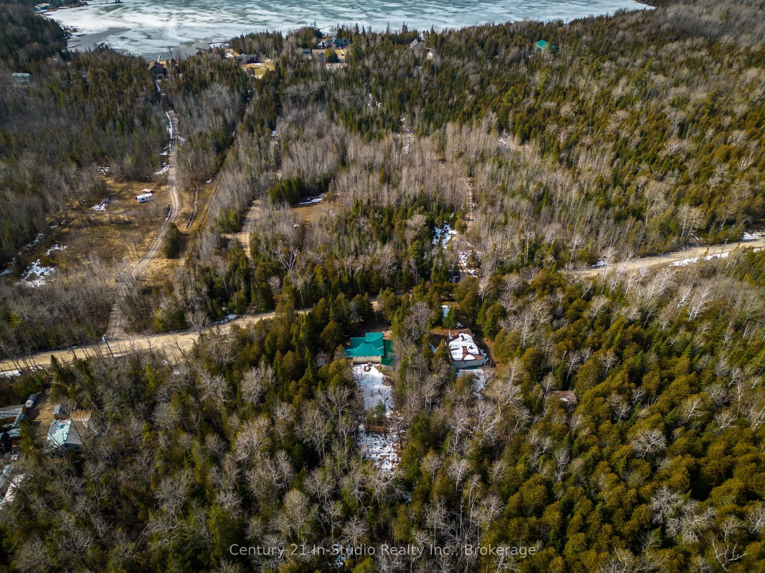 496 BERFORD LAKE Road